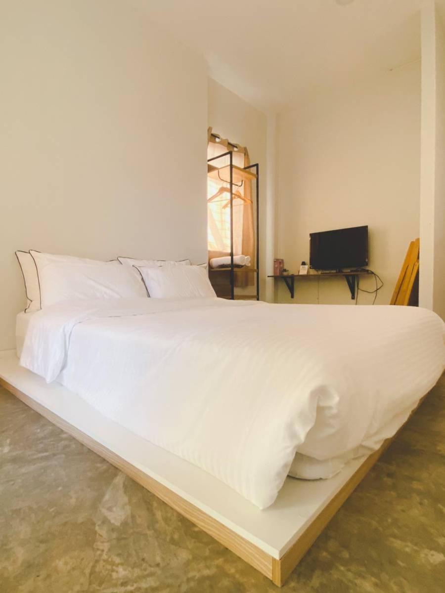 Double Room with Private Bathroom - Photo 5