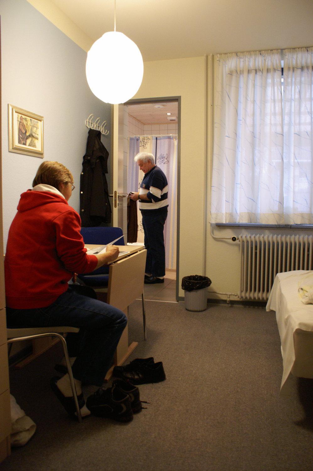Double or Twin Room with Private Bathroom photo 3