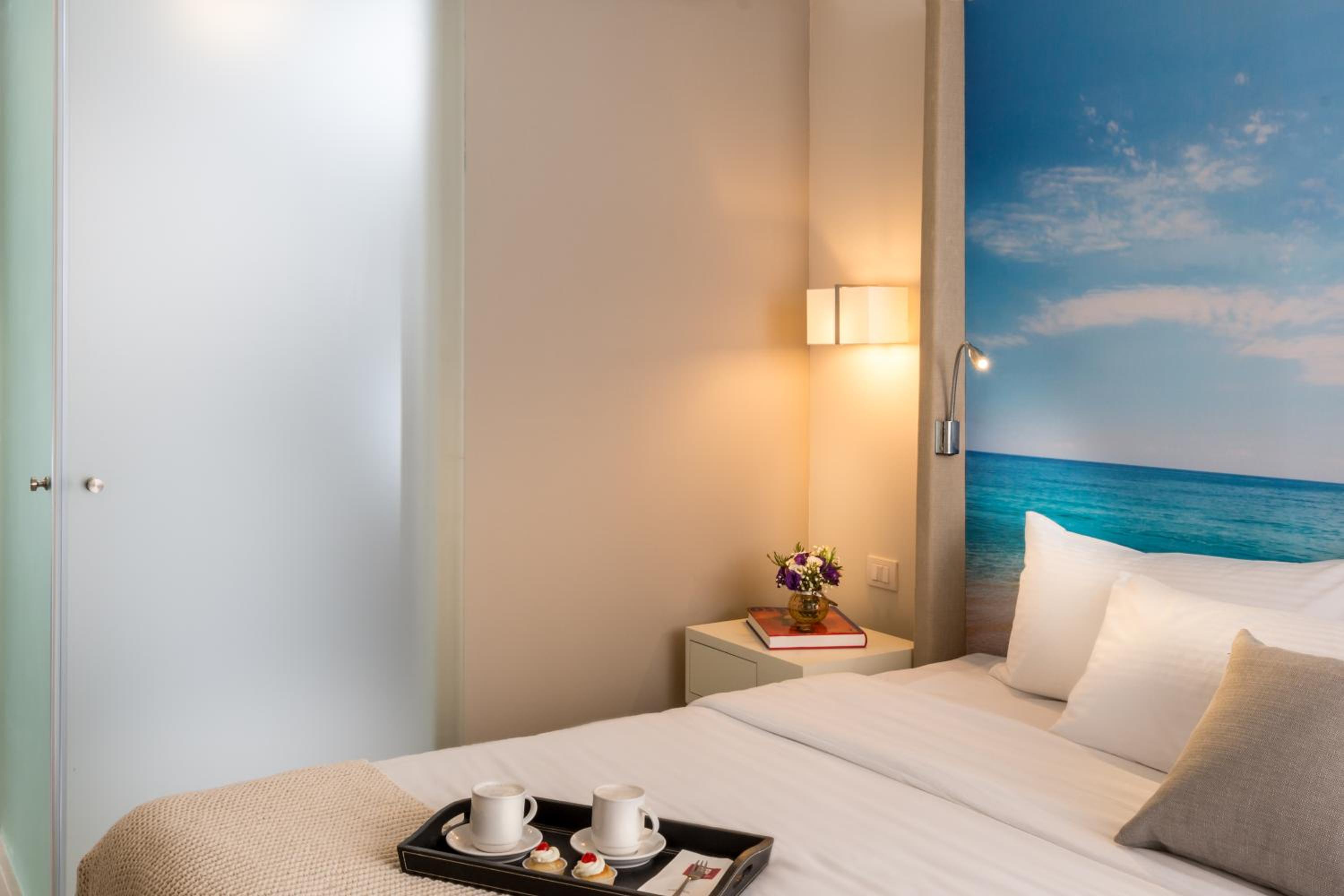 Grand Deluxe Room (2 Adults + 1 Child) photo 3