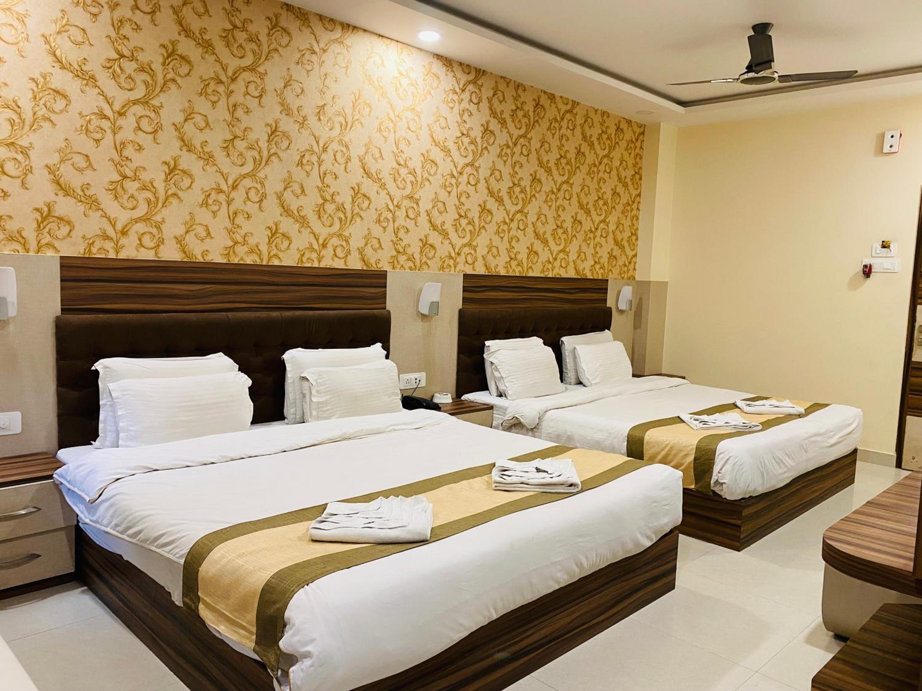 Deluxe Quadruple Room
