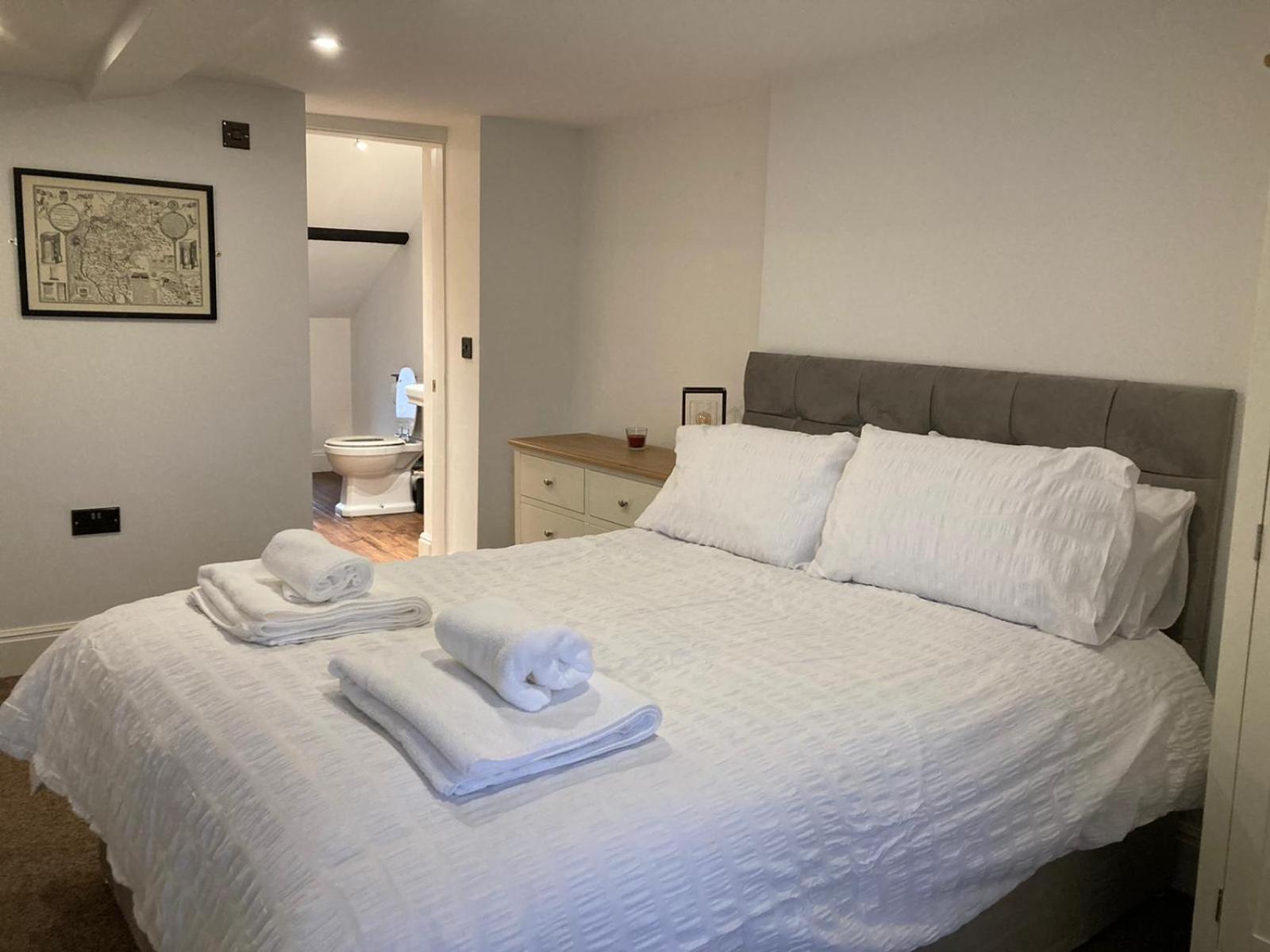 Double Room with Private Bathroom photo 2