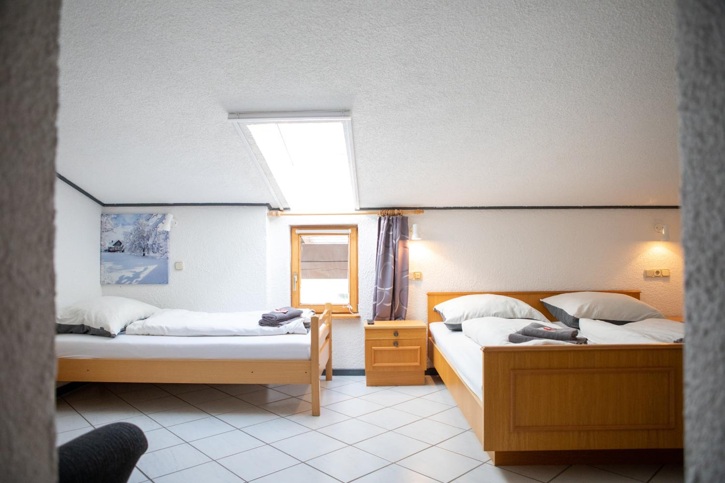 Standard Triple Room - Photo 7