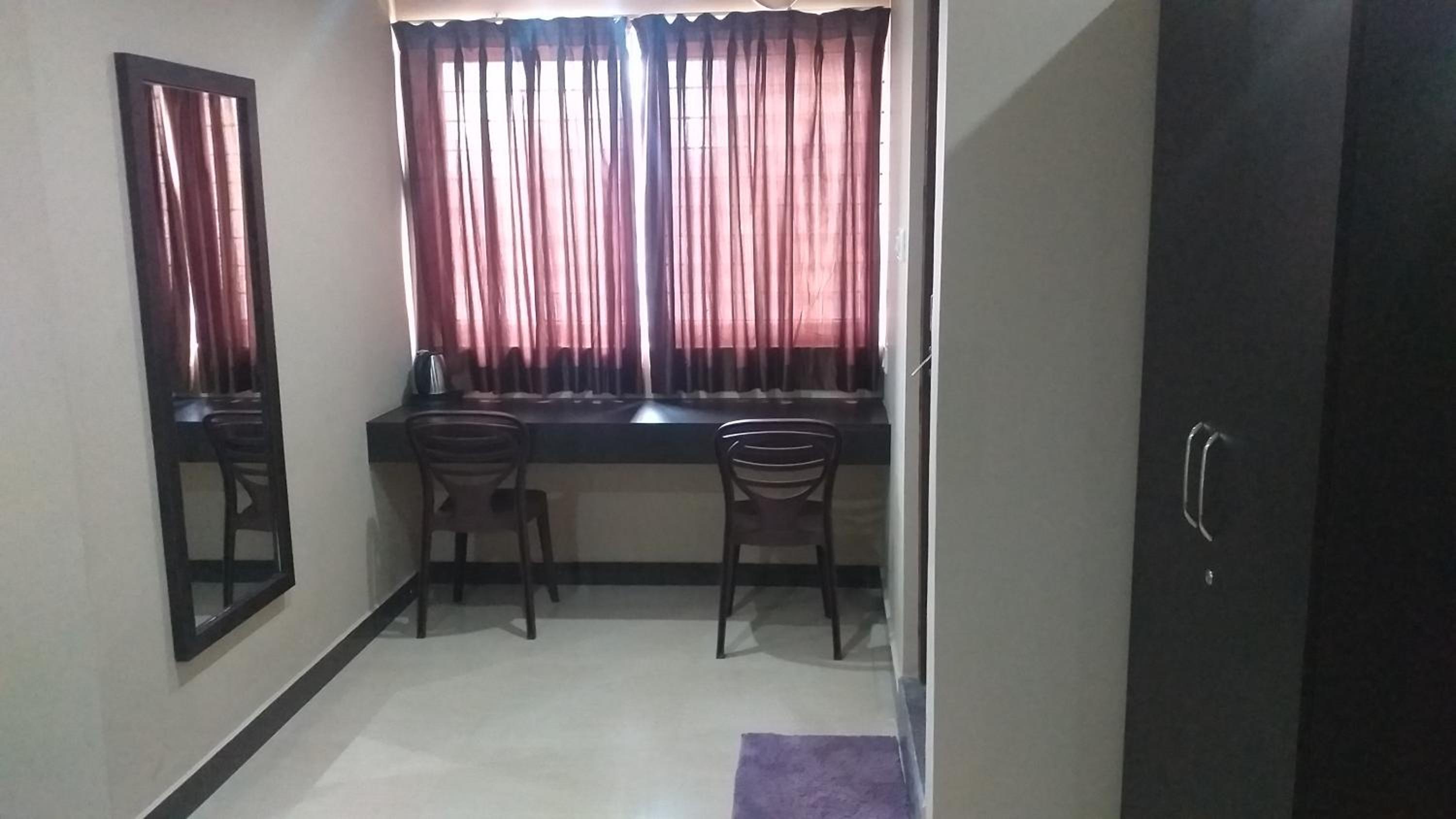Deluxe Double Room (2 Adults + 1 Child) - Photo 13
