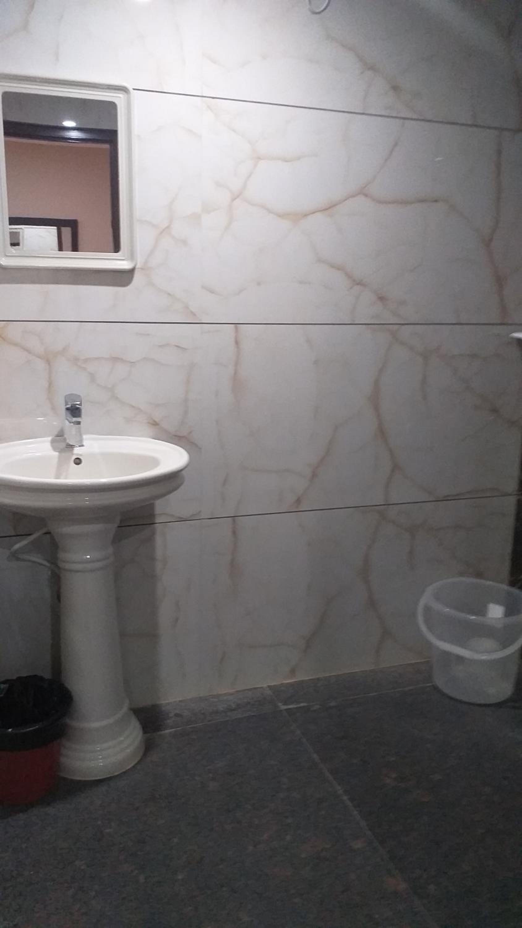 Deluxe Double Room (2 Adults + 1 Child) - Photo 19