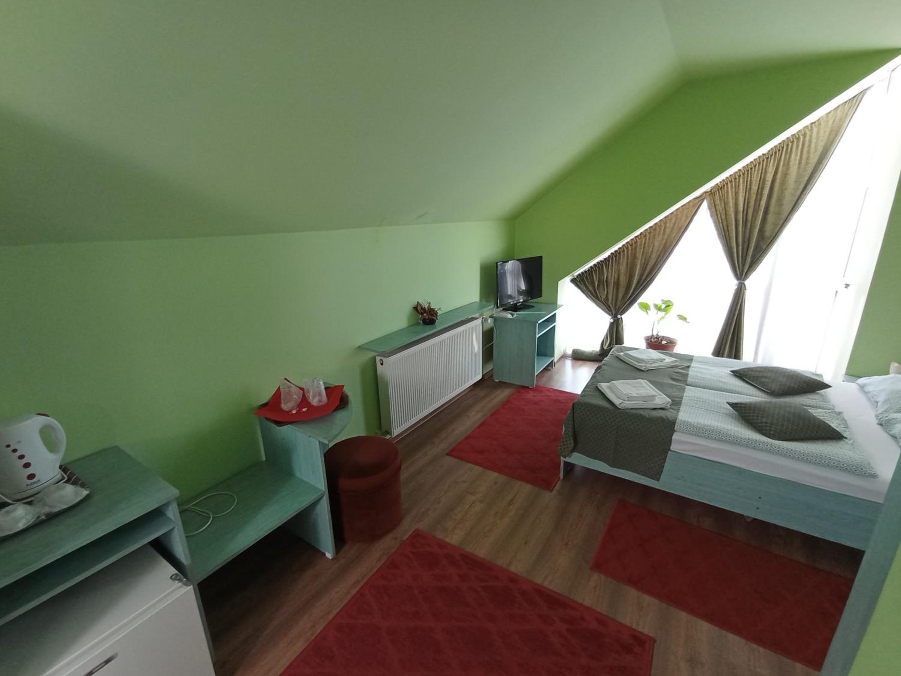 Double Room - Photo 1
