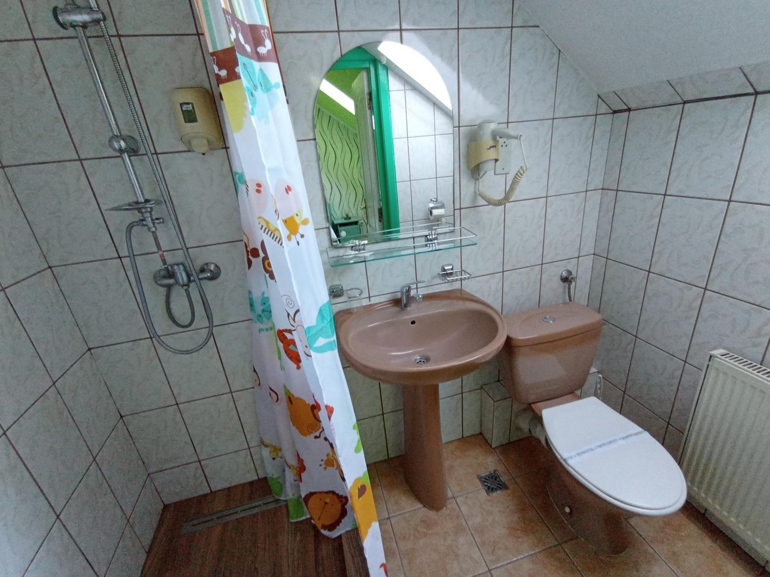 Double Room - Photo 5