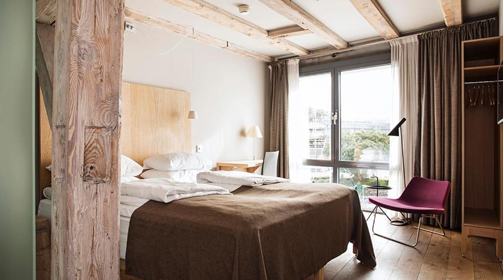 Double Room with Sea View - Photo 4