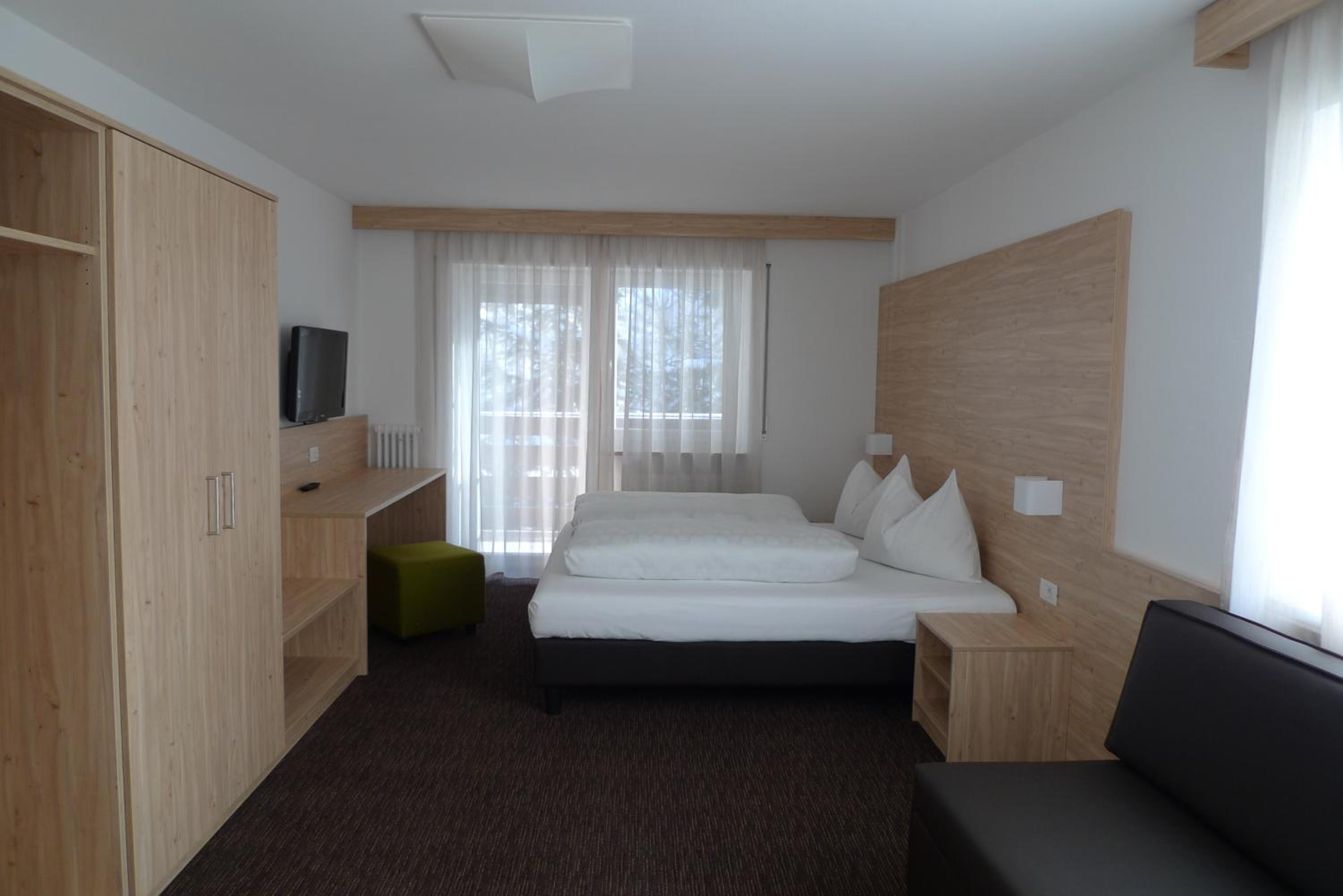 Double Room with Extra Bed photo 1