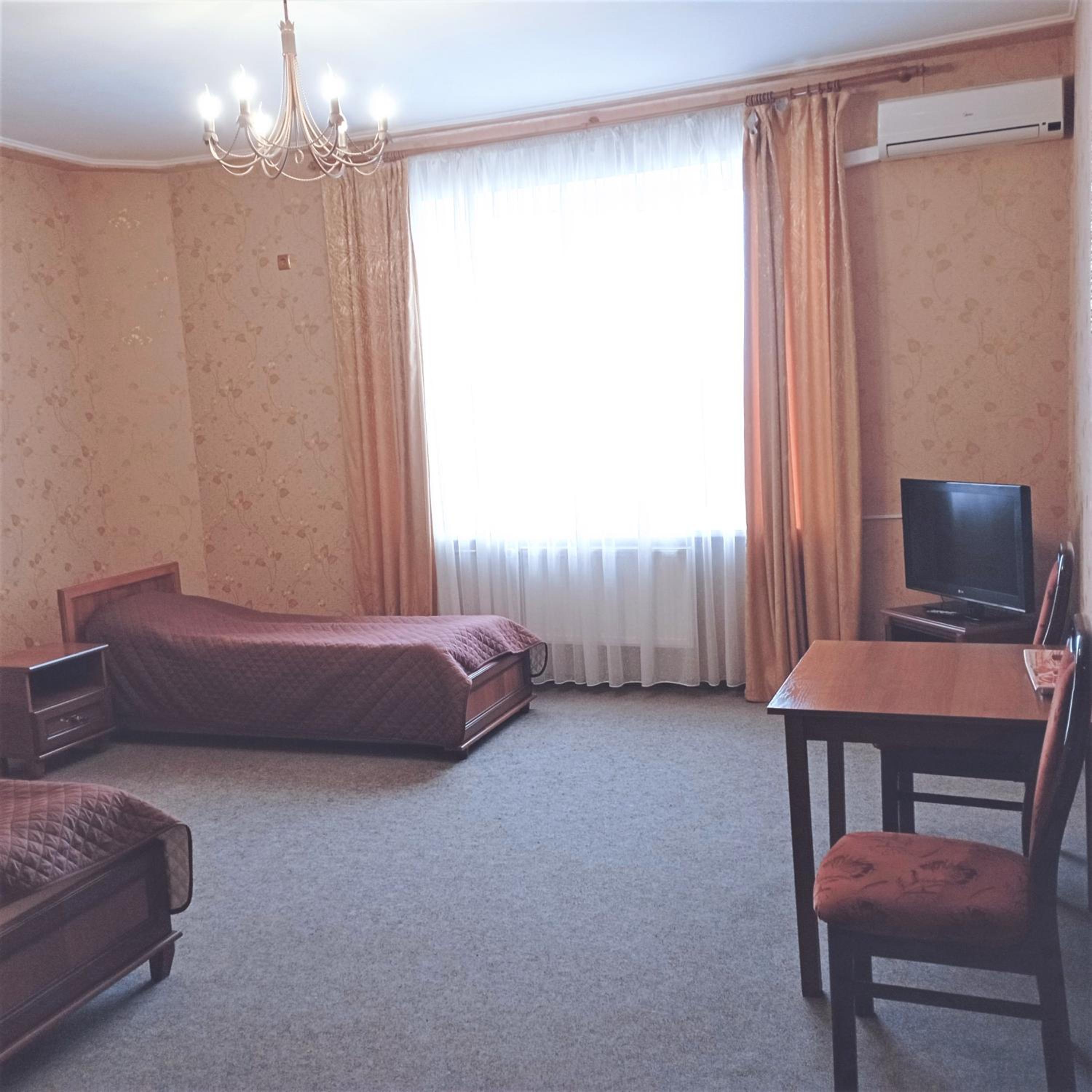 Twin Room with Bathroom photo 1