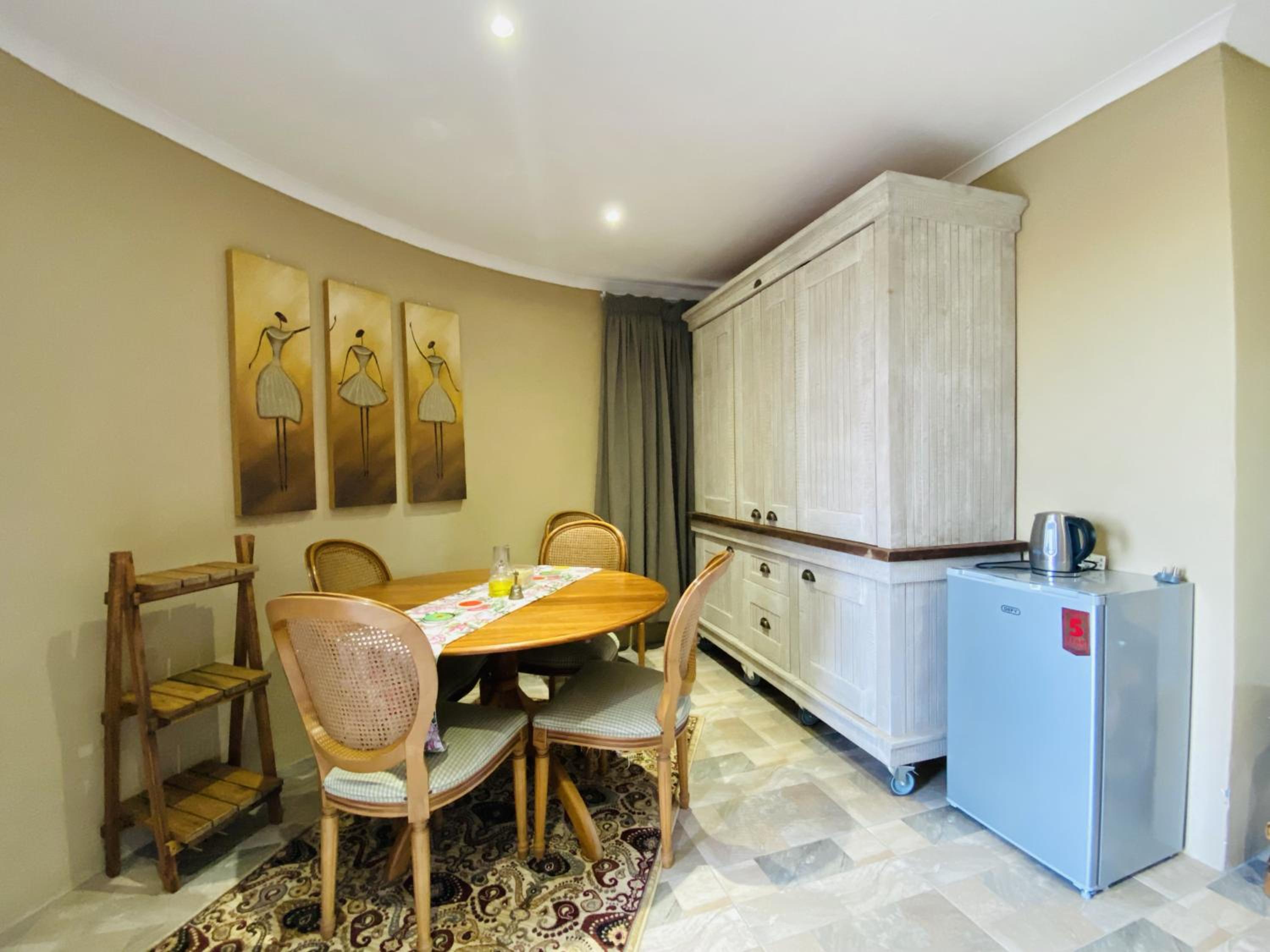 One-Bedroom Chalet - Photo 2