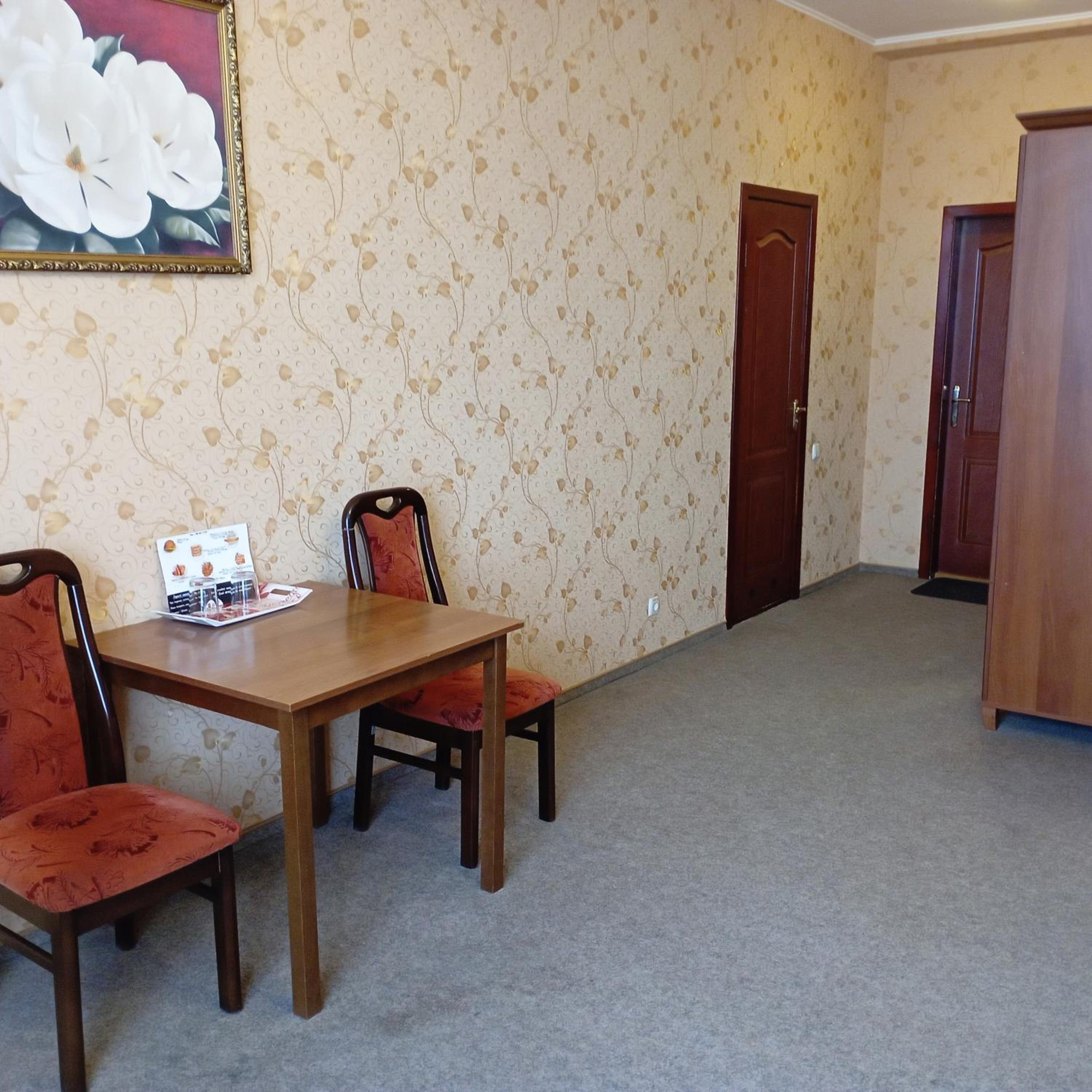 Twin Room with Bathroom photo 3