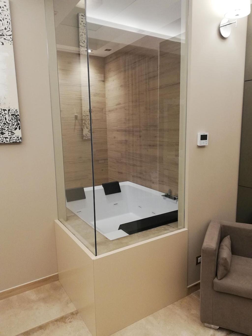 Suite - Photo 2