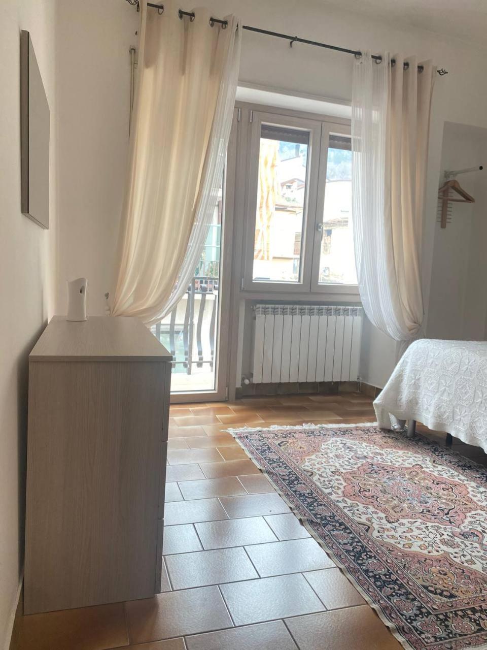 One-Bedroom House - Photo 16