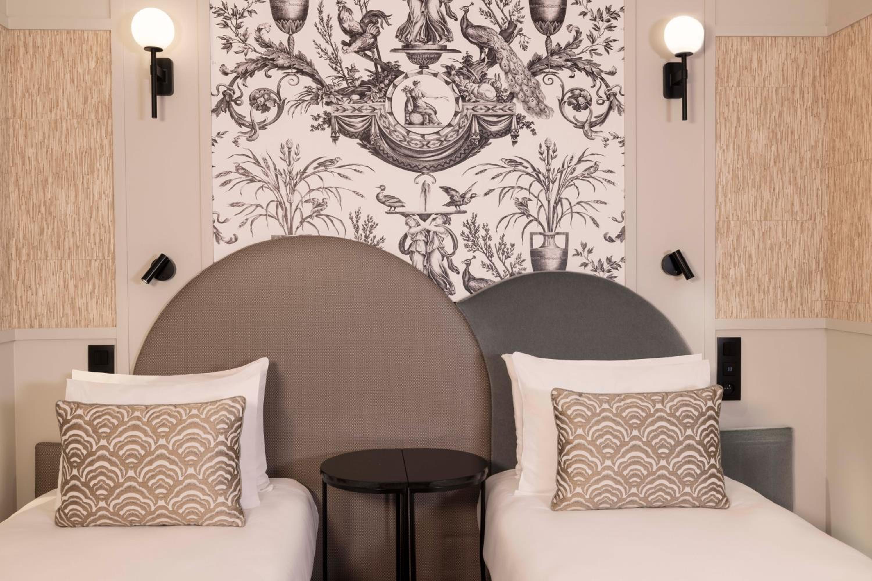 Superior Double or Twin Room photo 3
