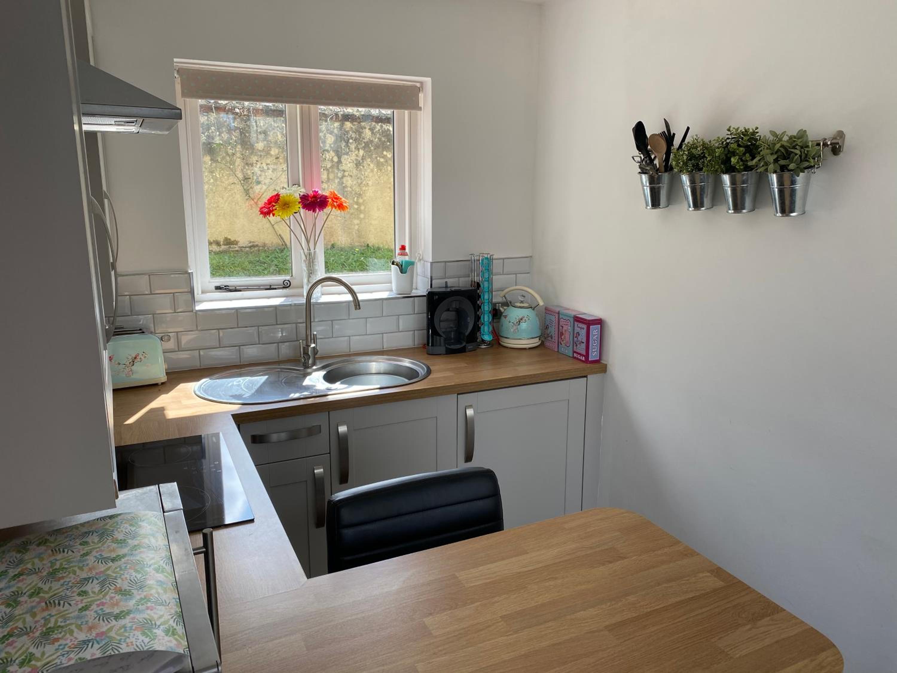 One-Bedroom Apartment - Photo 9