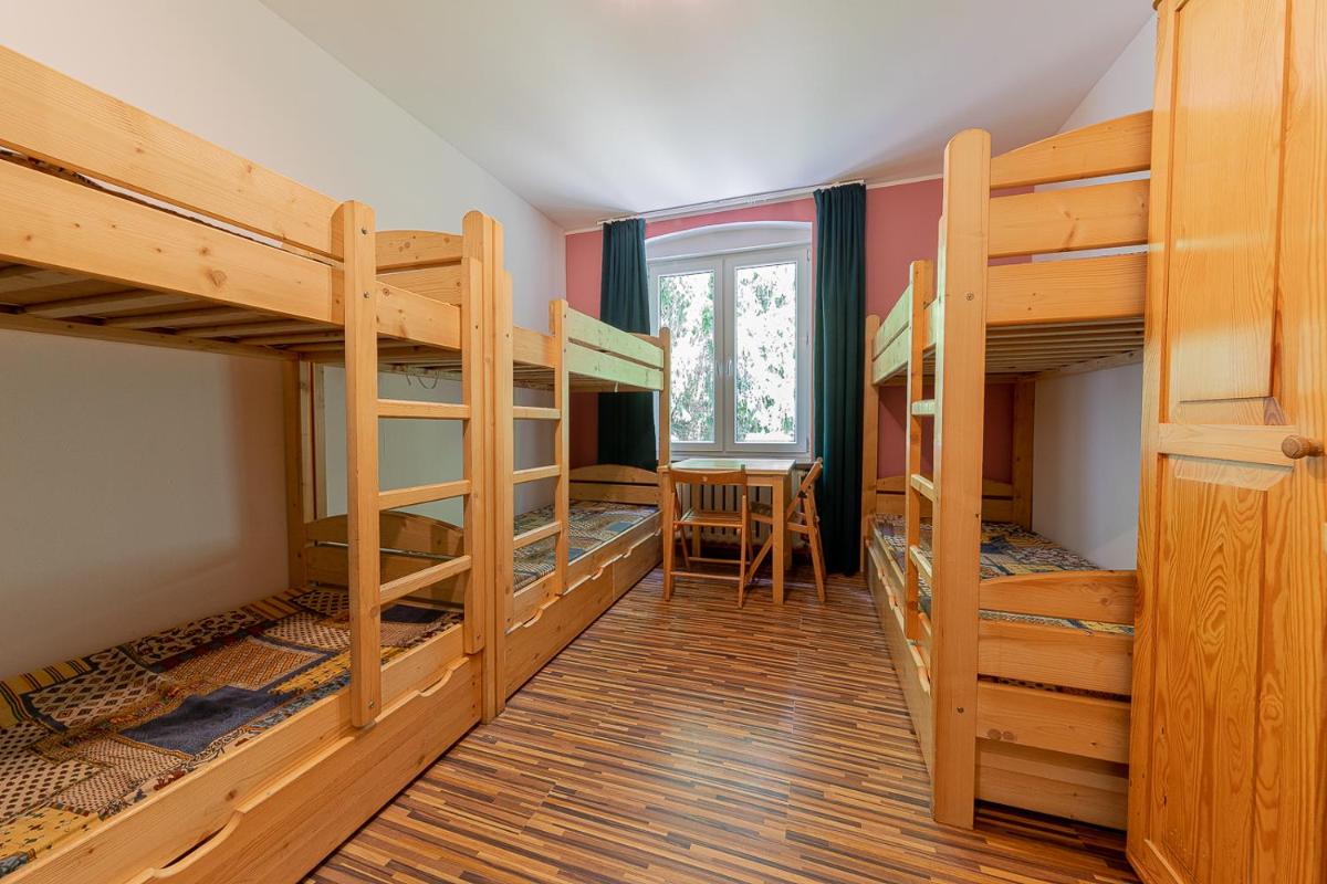 6-Bed Mixed Dormitory Room photo 1