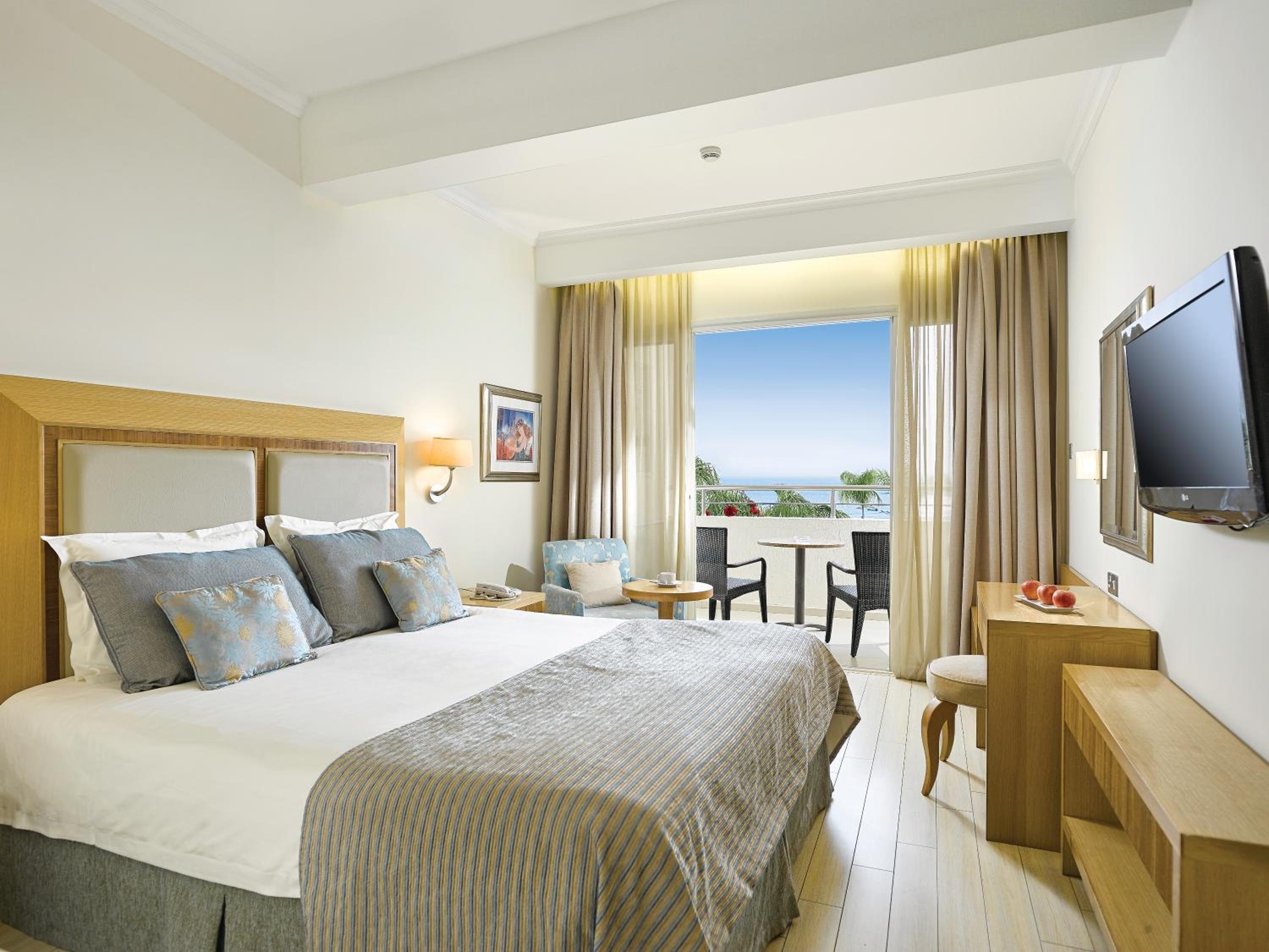 Olympic Bay Superior Room Sea View (18+ years old) photo 3