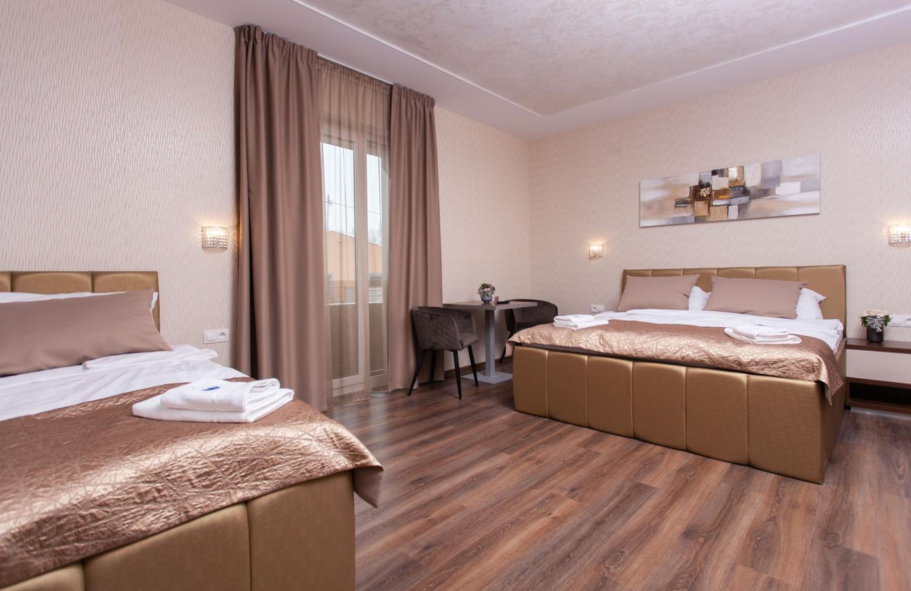 Basic Triple Room - Photo 2