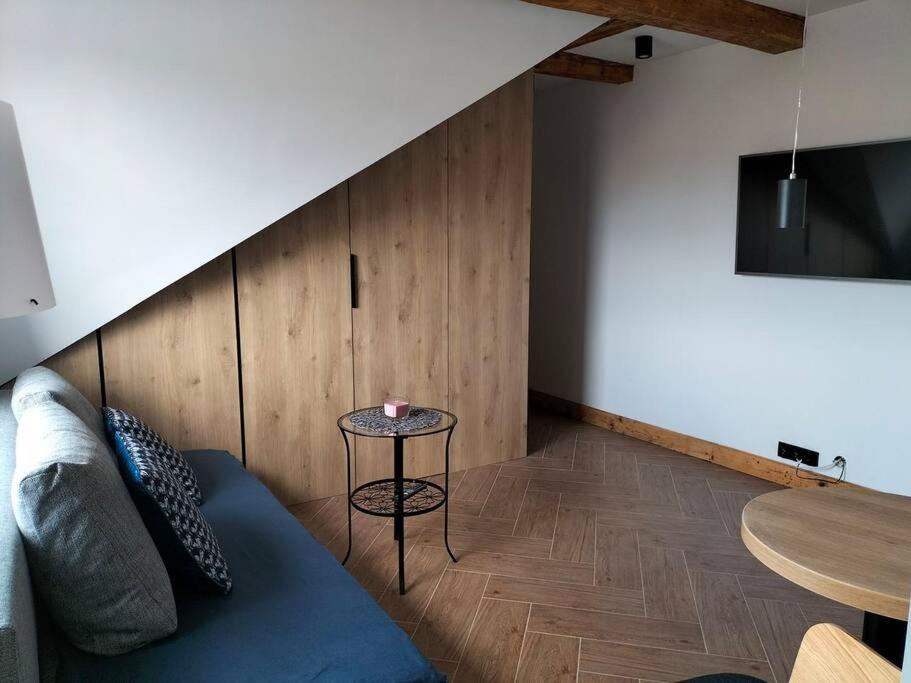One-Bedroom Apartment - Photo 4