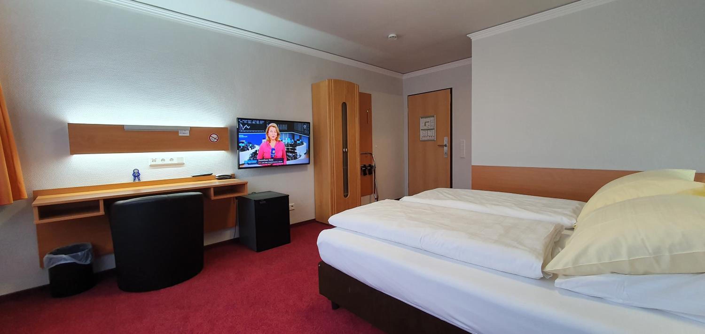 Superior Double or Twin Room with Garden View photo 3