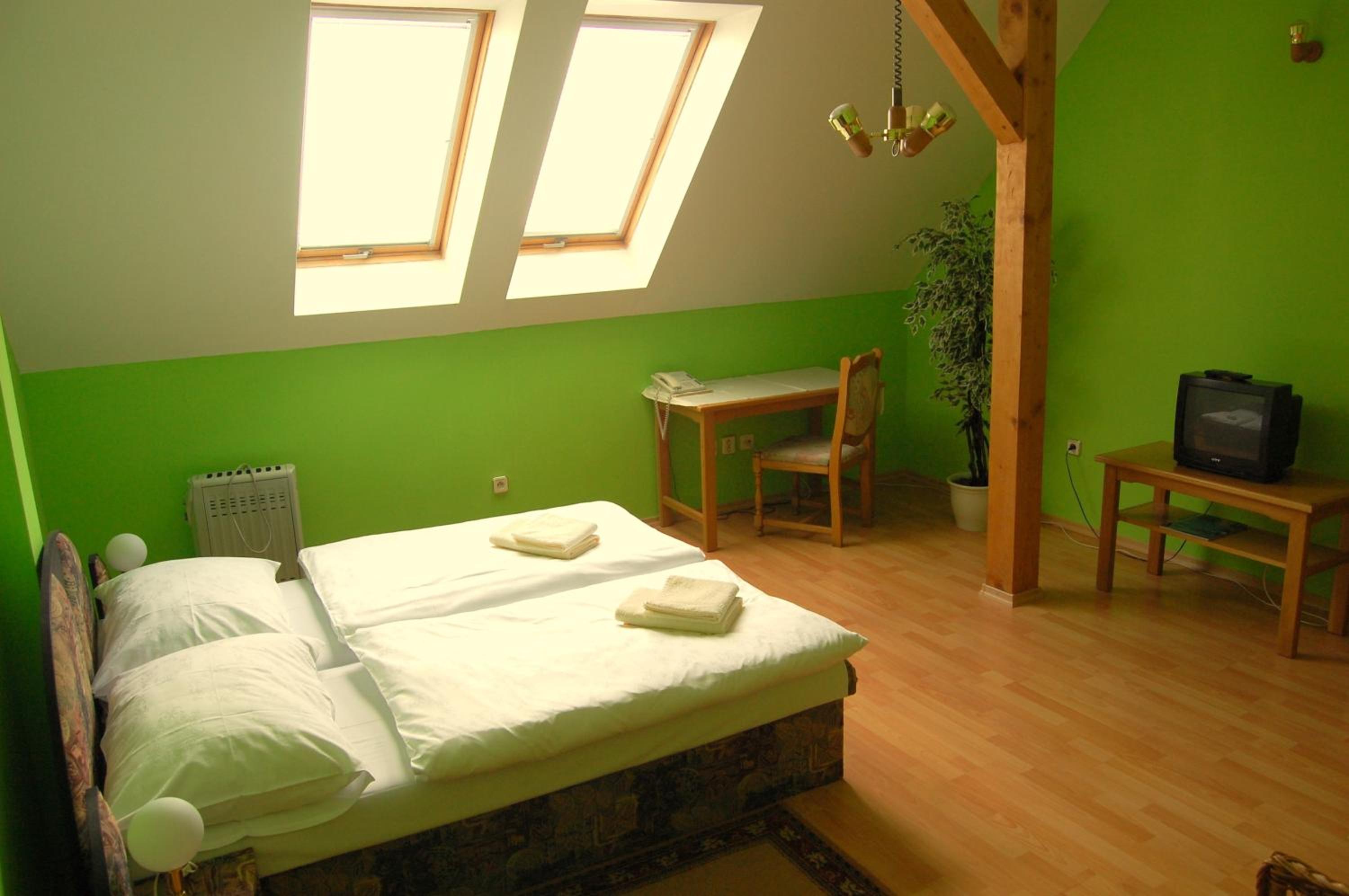 Double Room - Photo 3