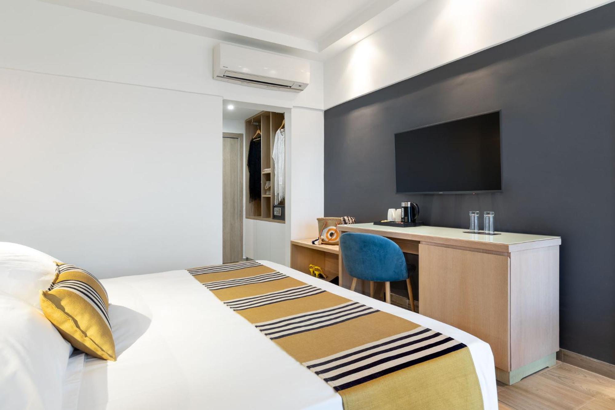 Classic Room with Kingsize bed and Balcony - Photo 6