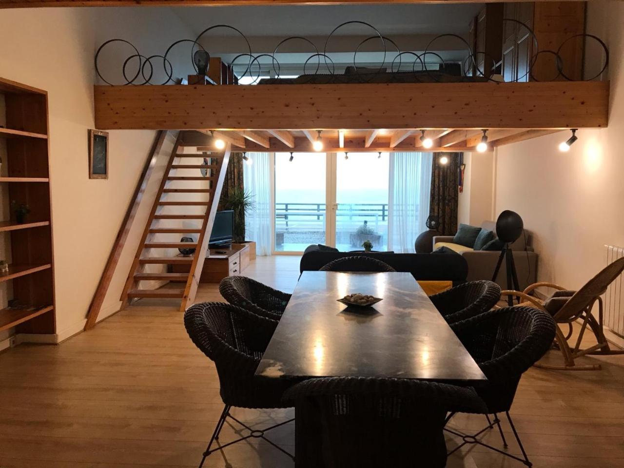 Apartment with Sea View photo 3