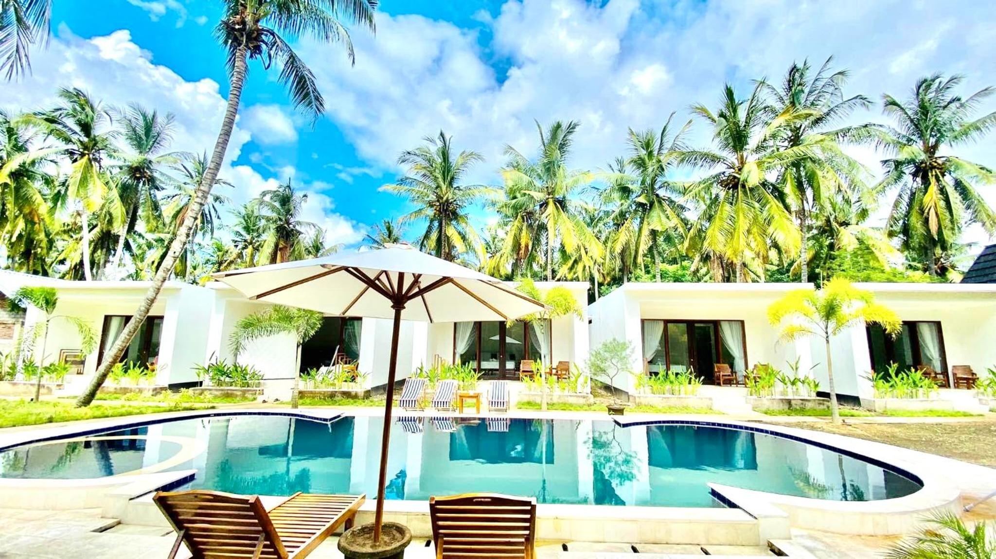 King Suite with Pool View