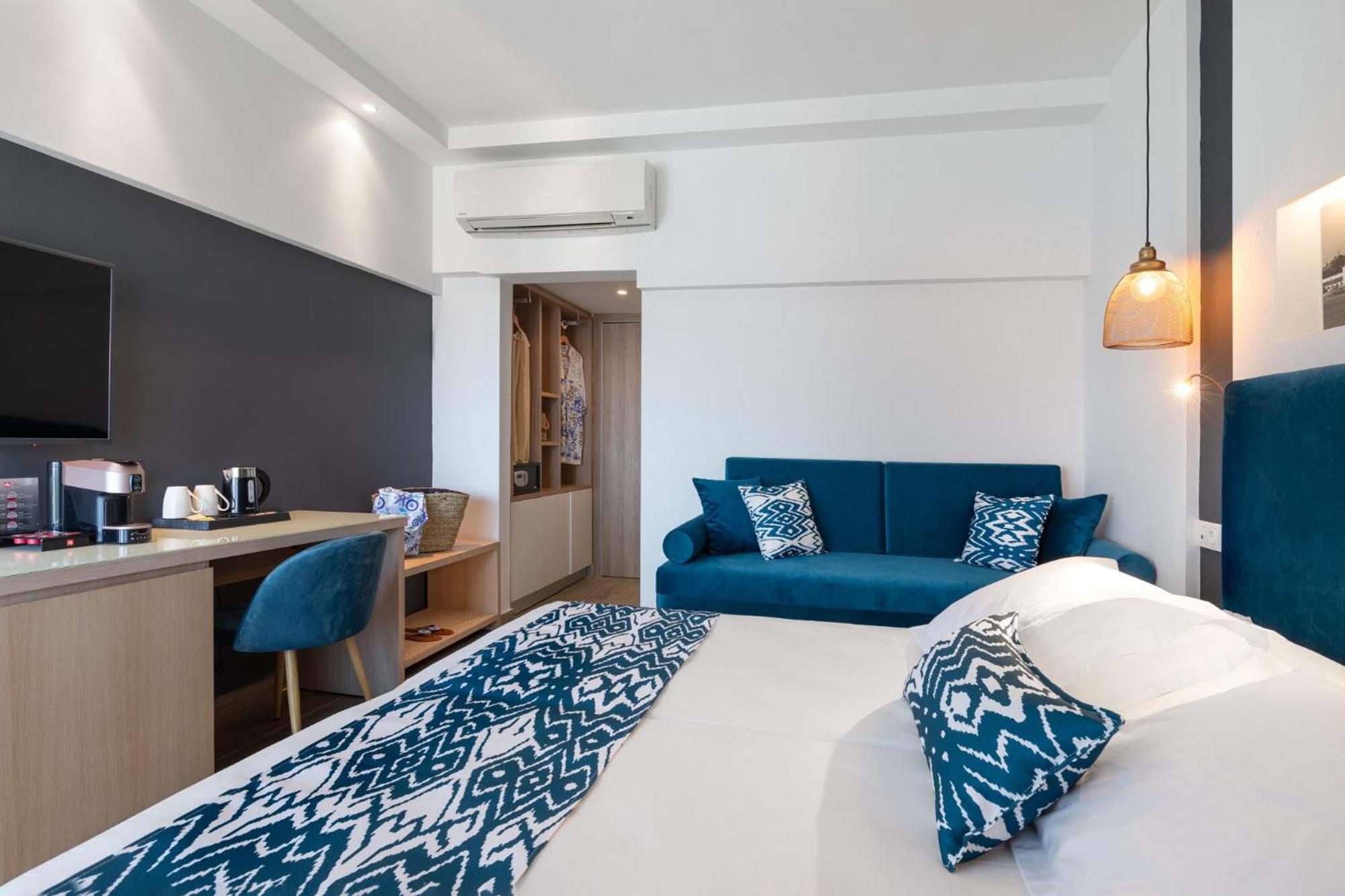 Privilege Room with Kingbed or Twin bed, single Sofa bed with Balcony and Sea View - Photo 9
