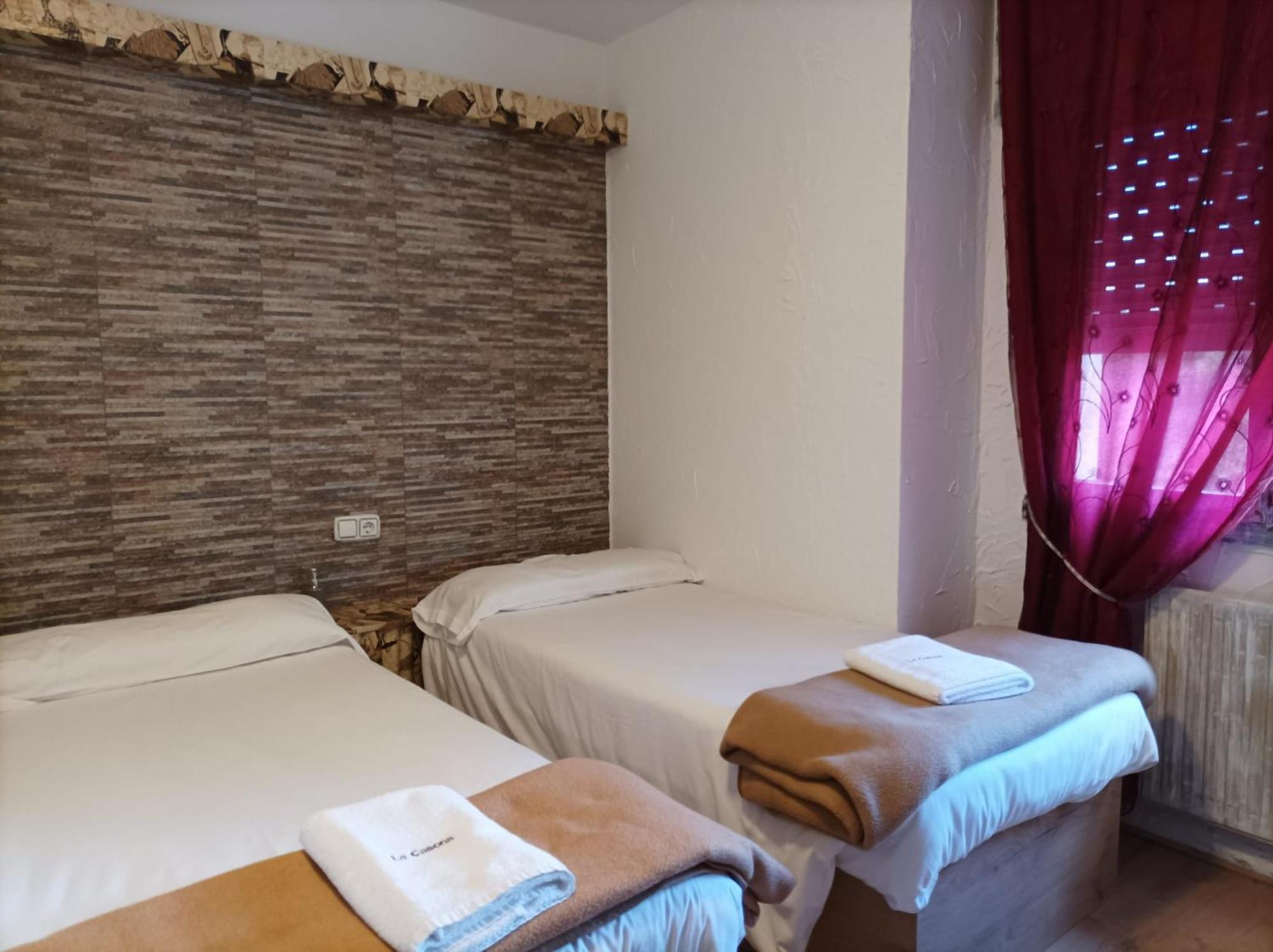 Habitación Doble con Baño Privado