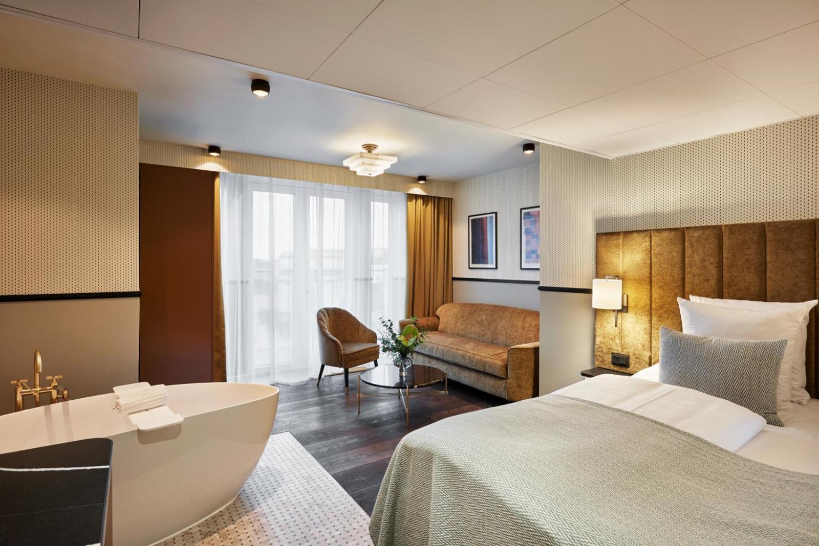 Signature Penthouse Suite - Photo 1