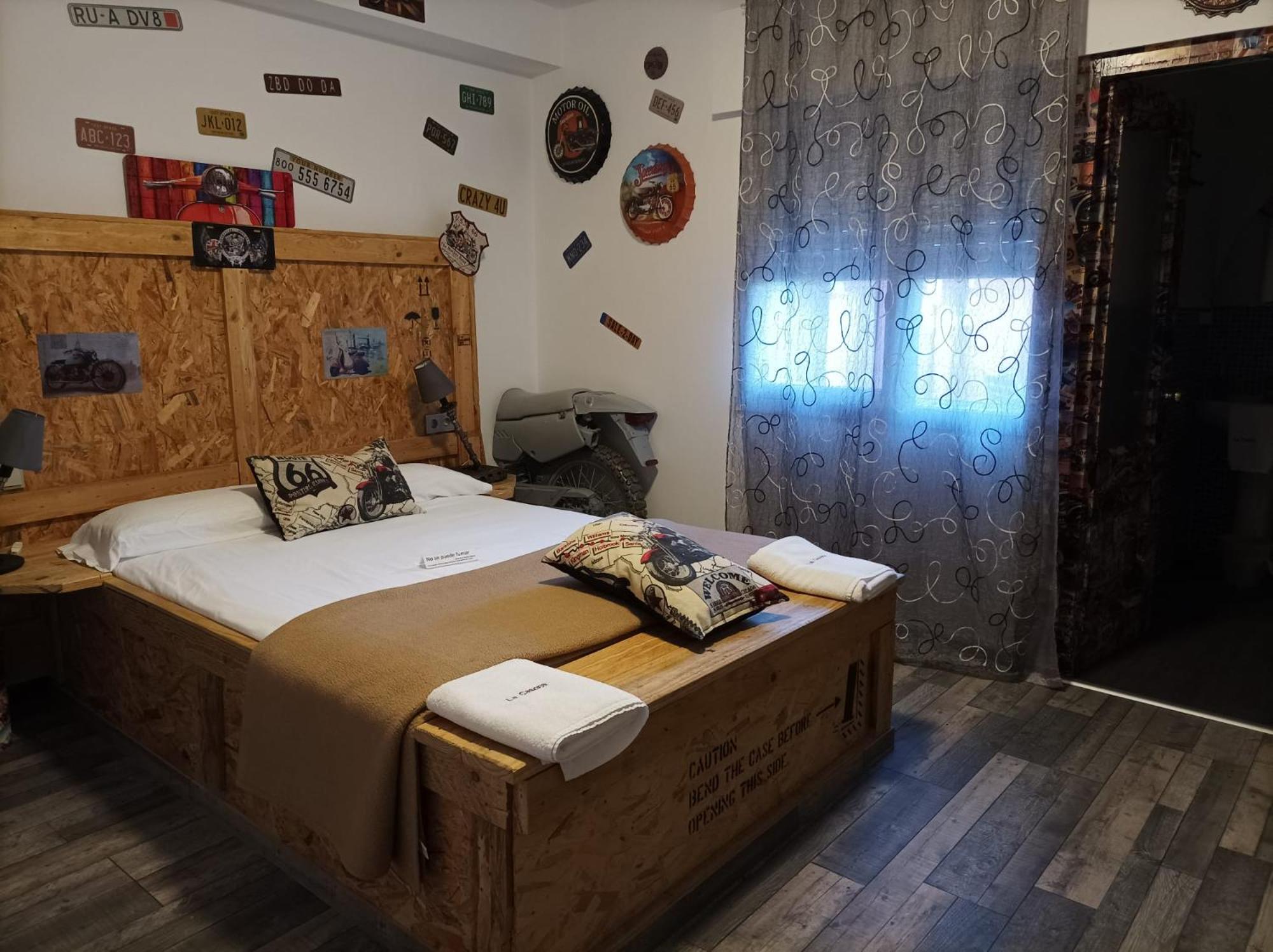 Habitación Doble con Baño Privado