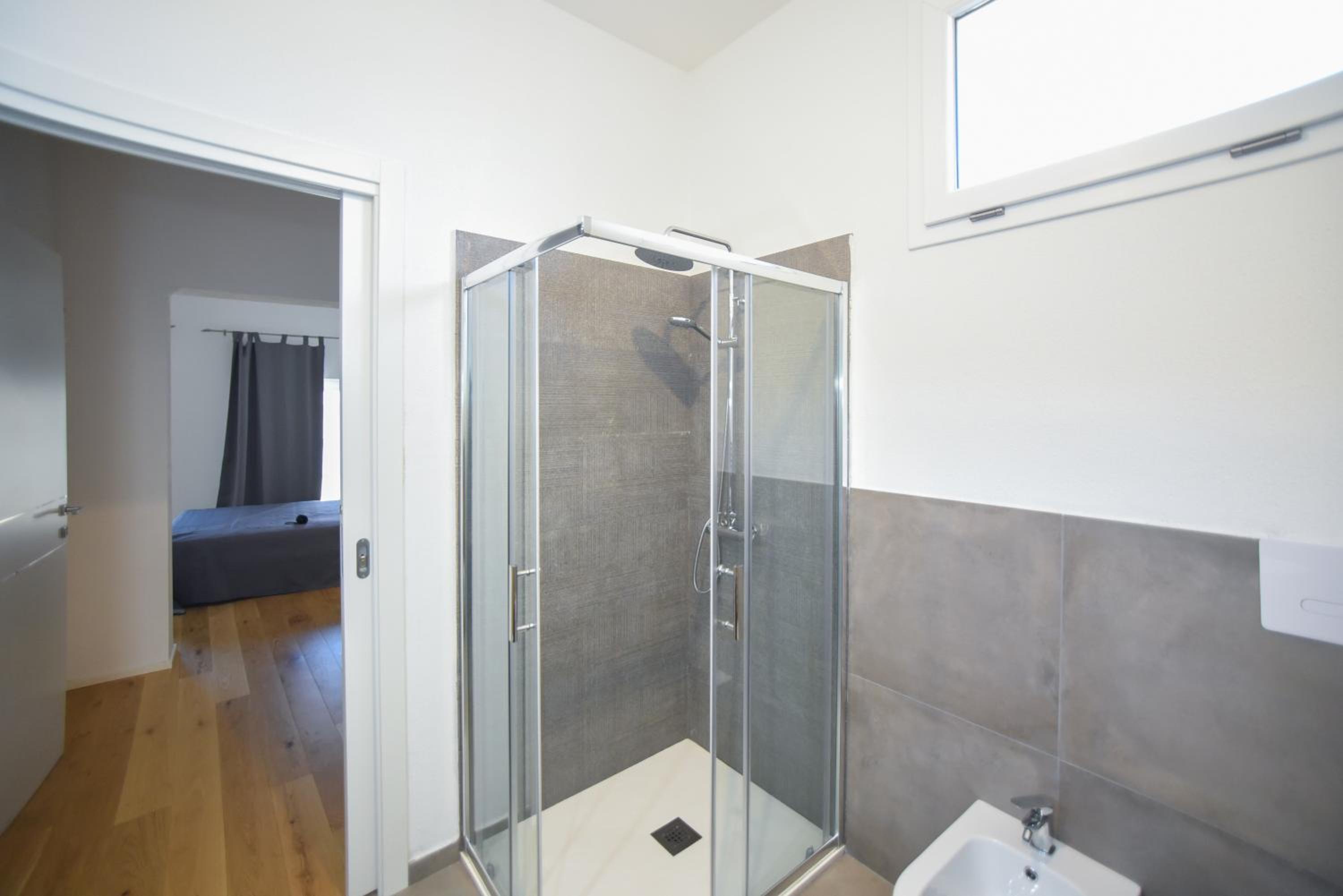 Superior King Room - Photo 5
