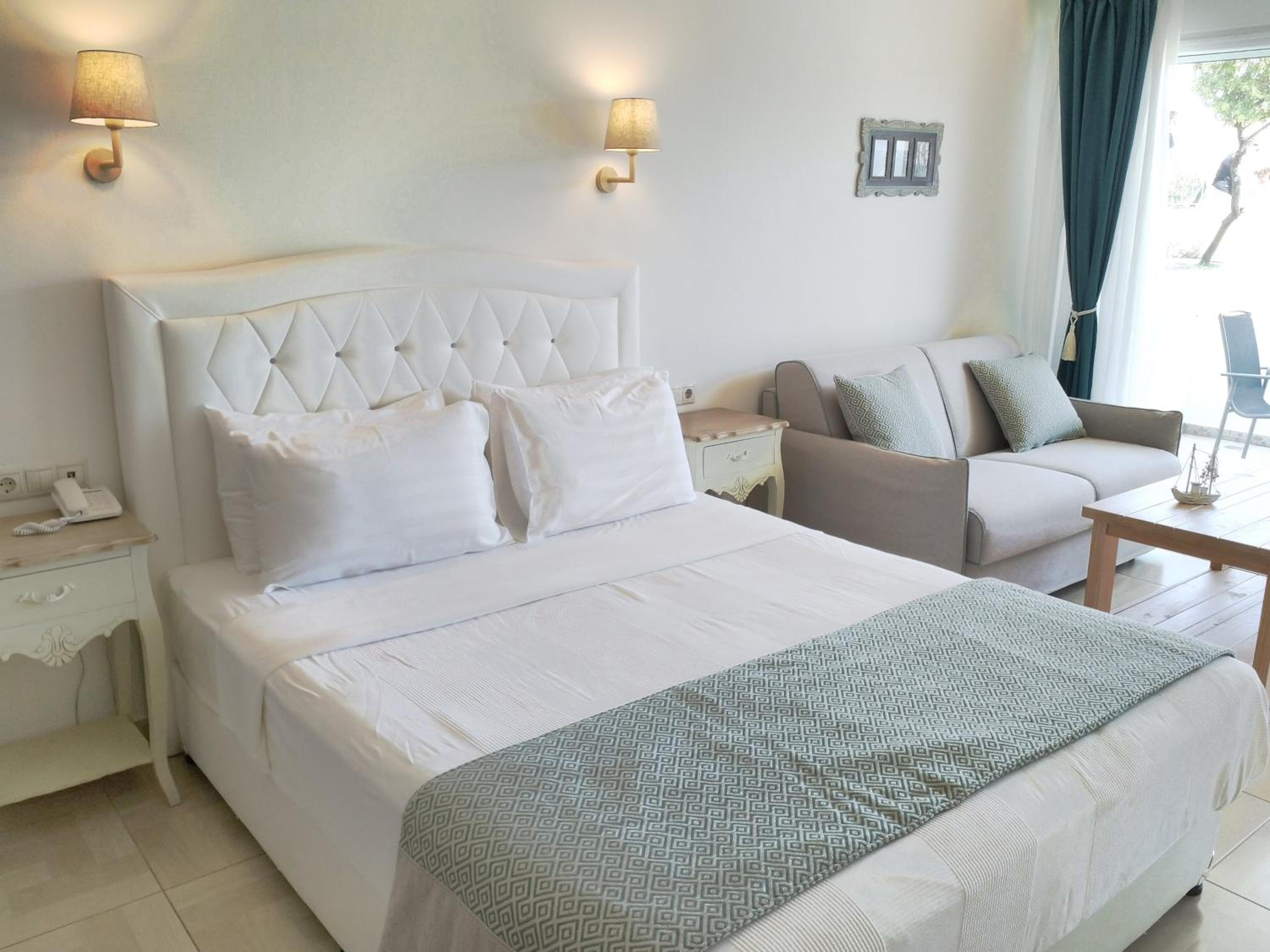 Superior Studio with Sea View (2 adults + 1 child) photo 2