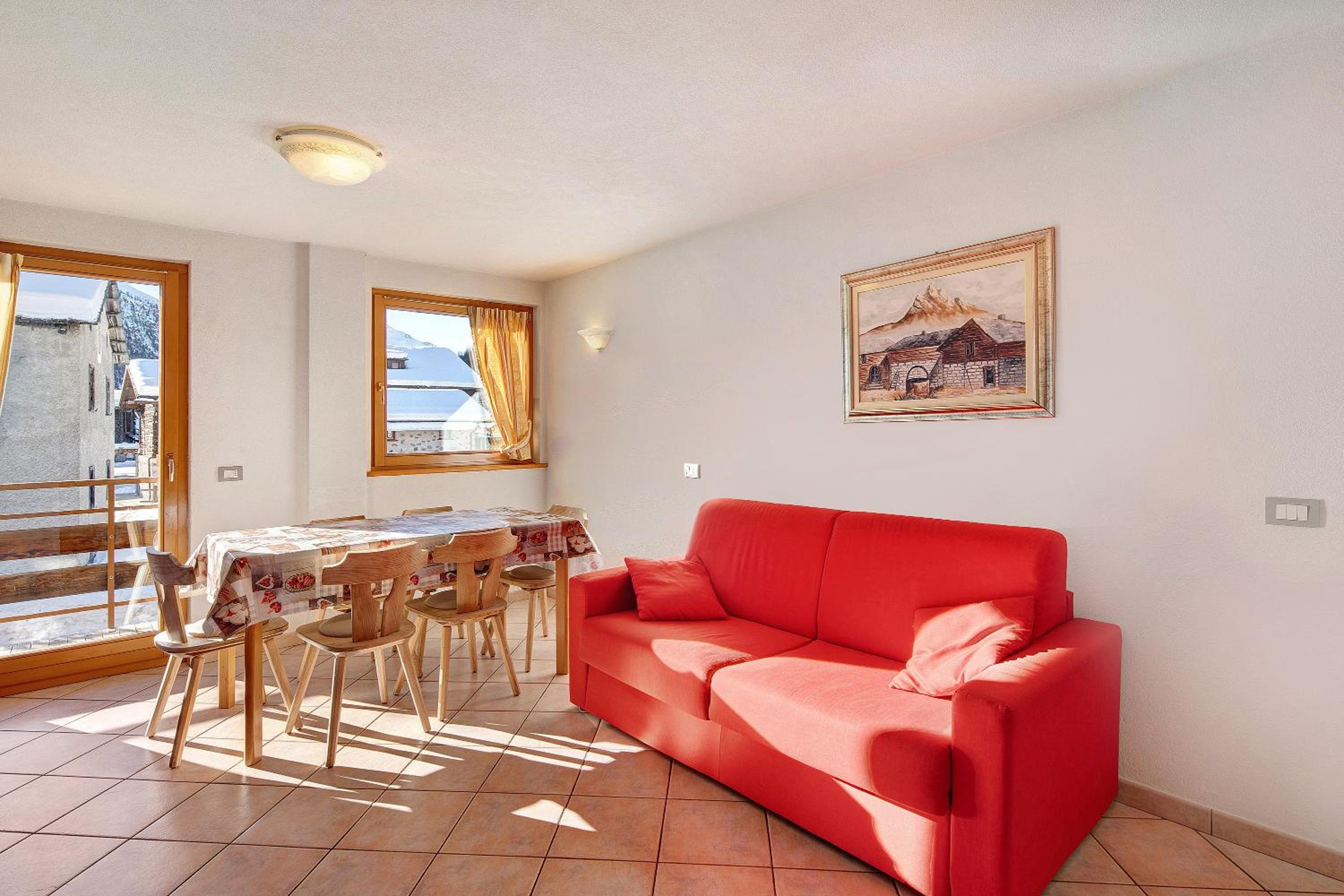 Two-Bedroom Deluxe Apartment with Garden View