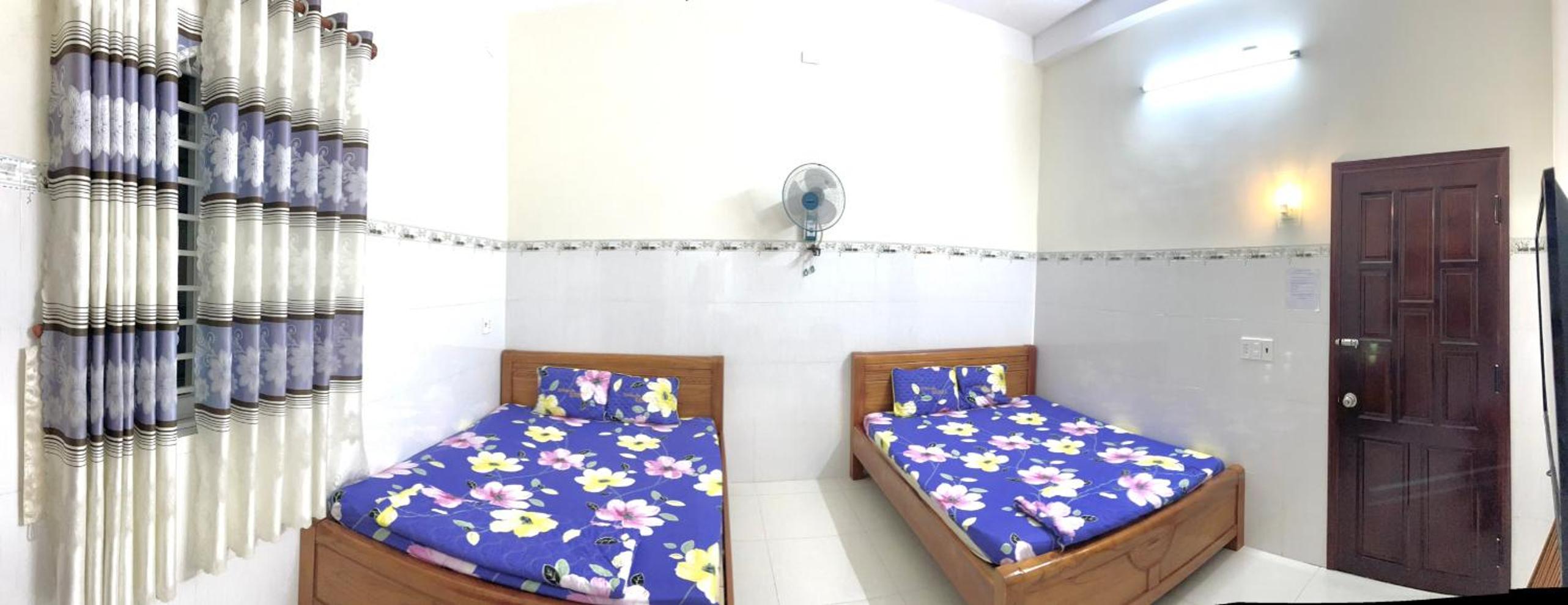 Quadruple Room with Private Bathroom