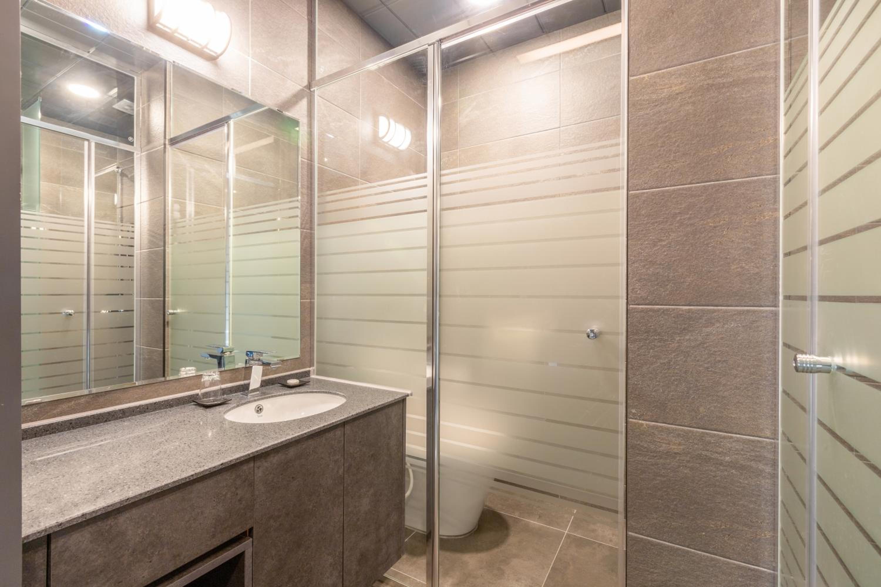 Deluxe Double Room with Balcony - Photo 3