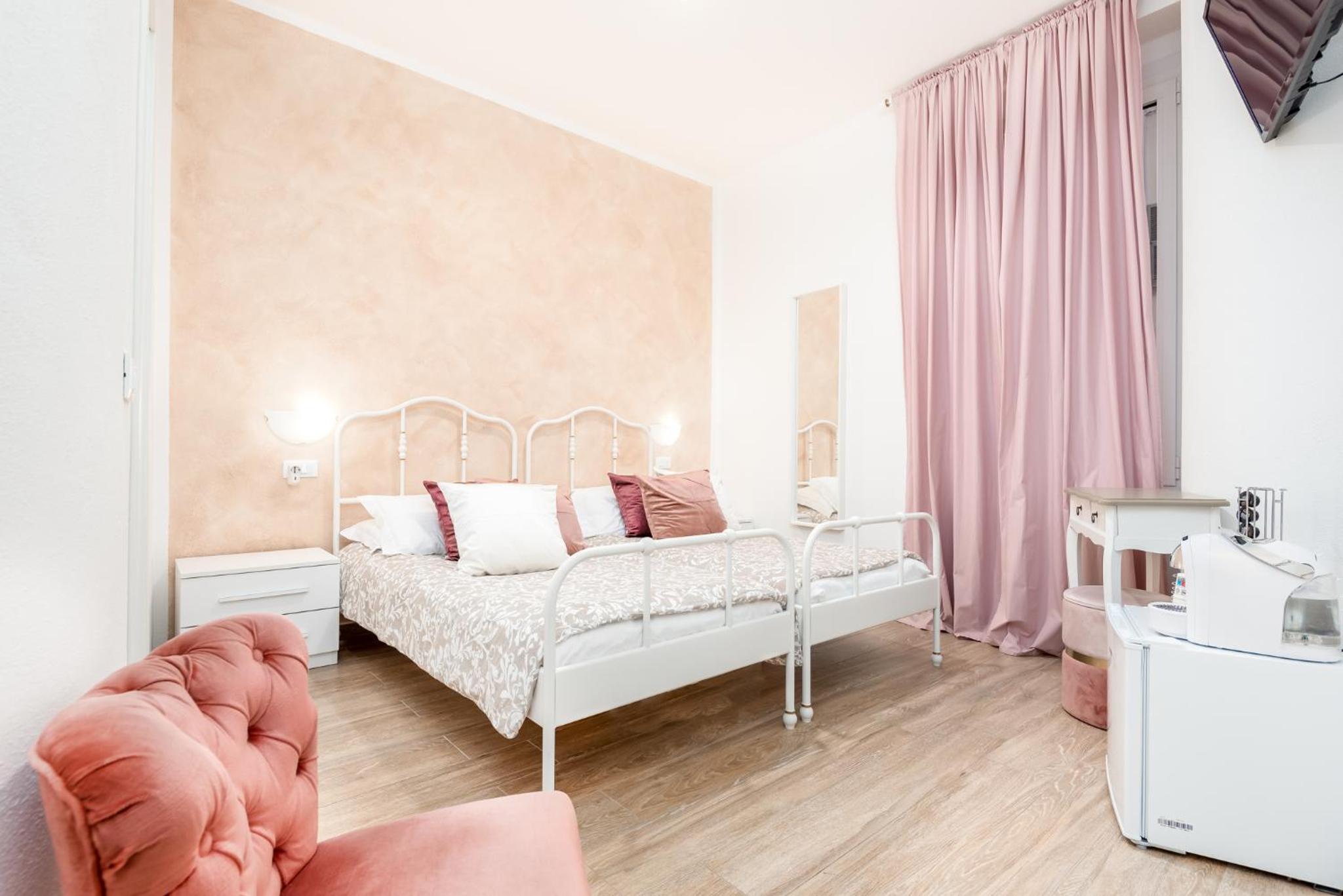 Deluxe Double or Twin Room