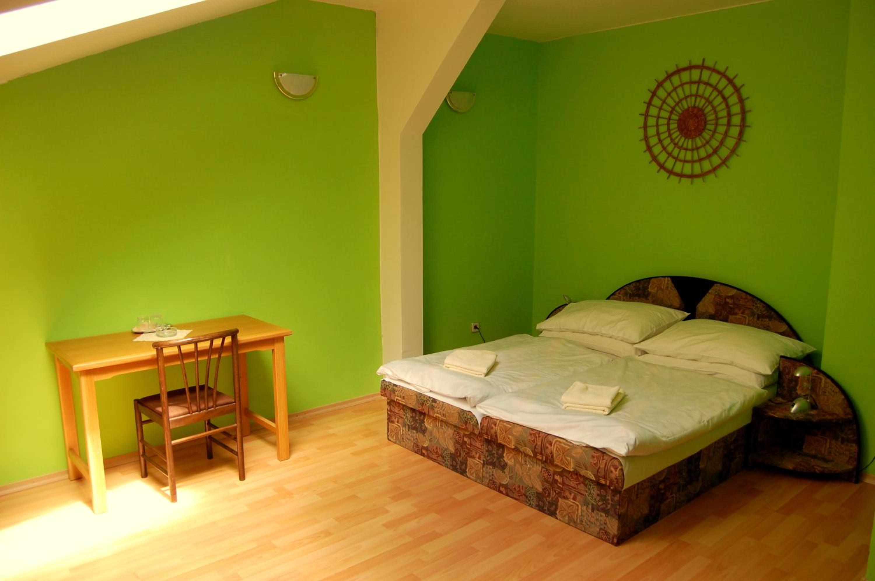 Double Room - Photo 4