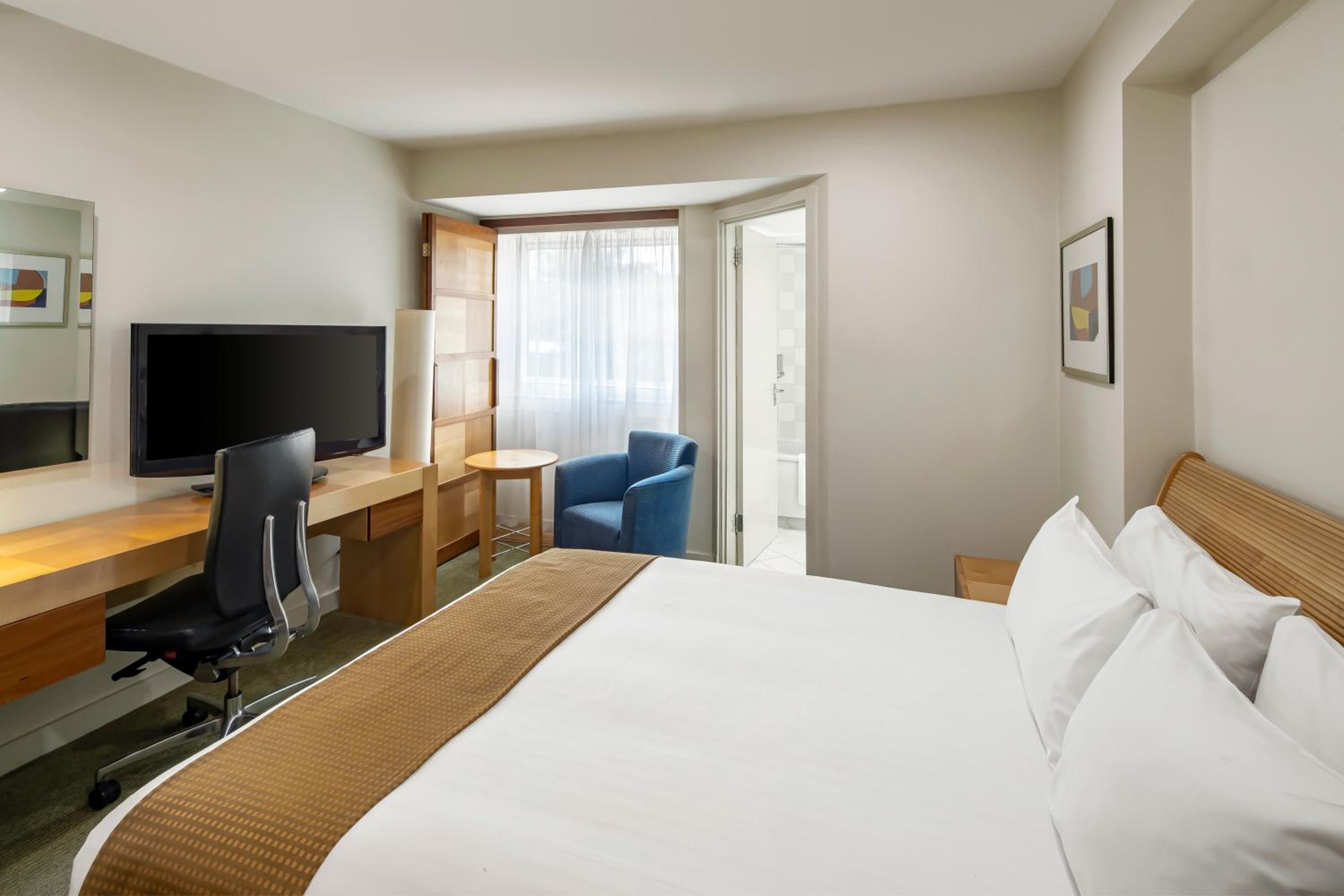 Standard Queen Room - Photo 1