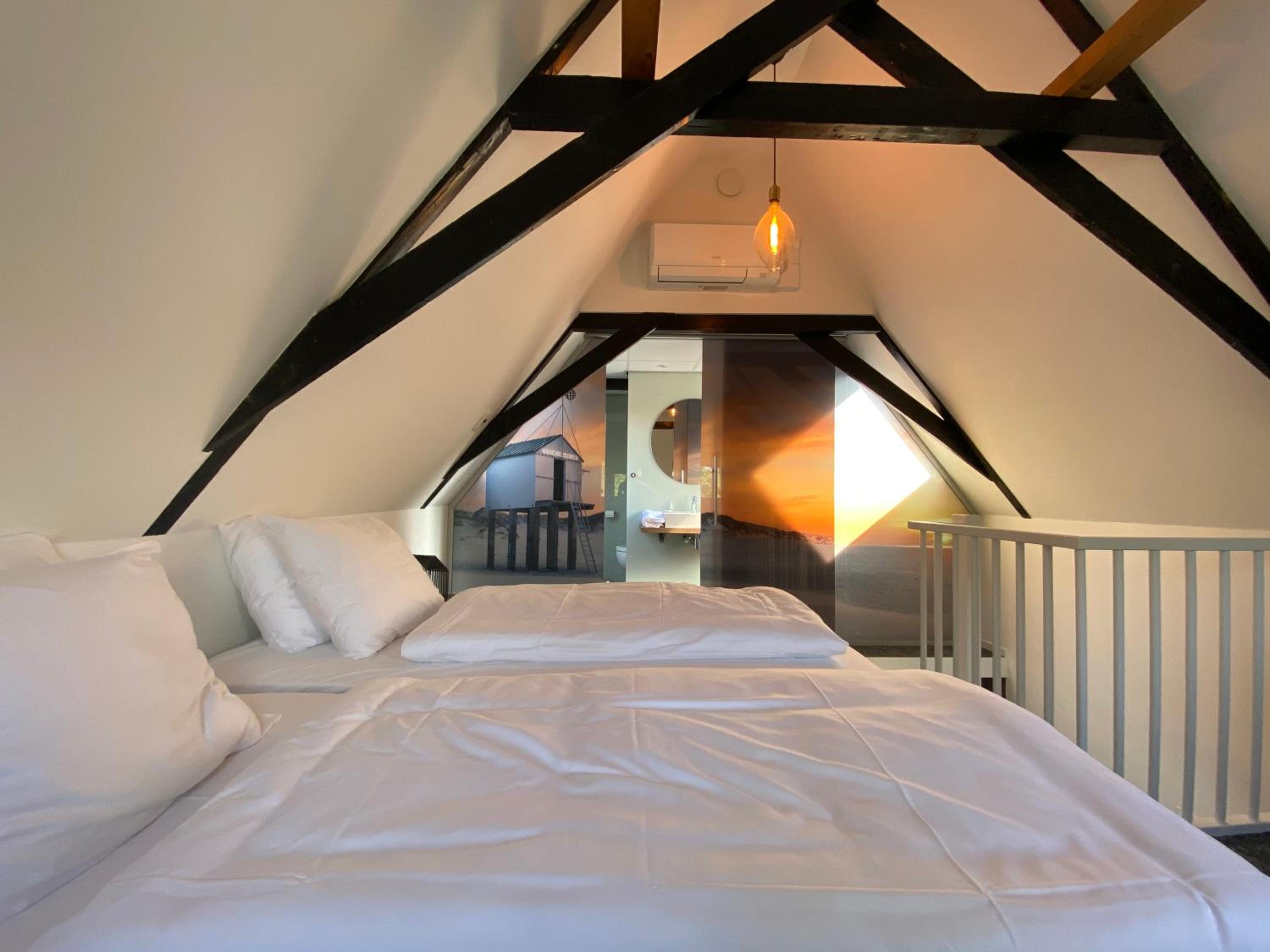 Suite - Photo 4