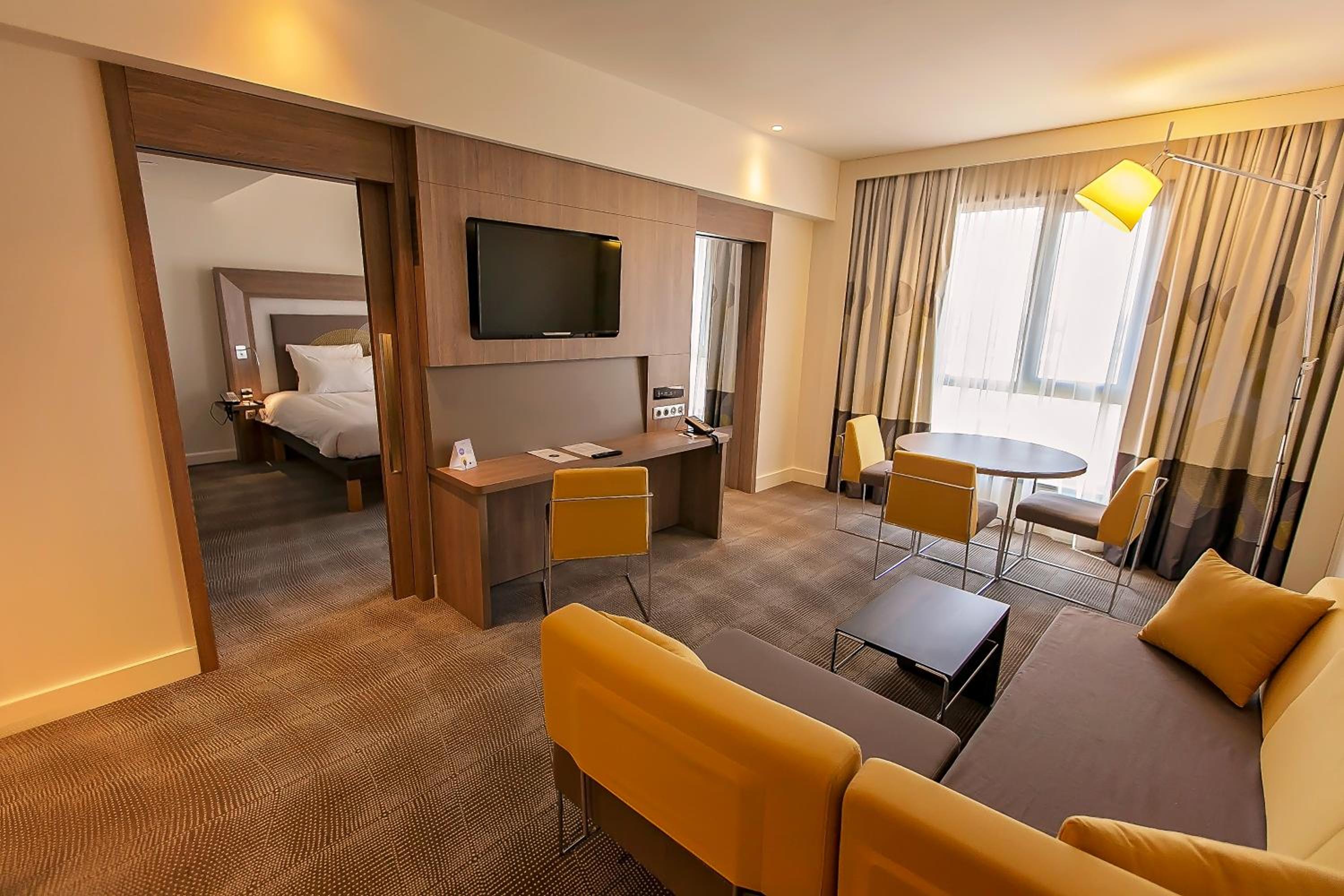 Superior Queen Suite with Sofa