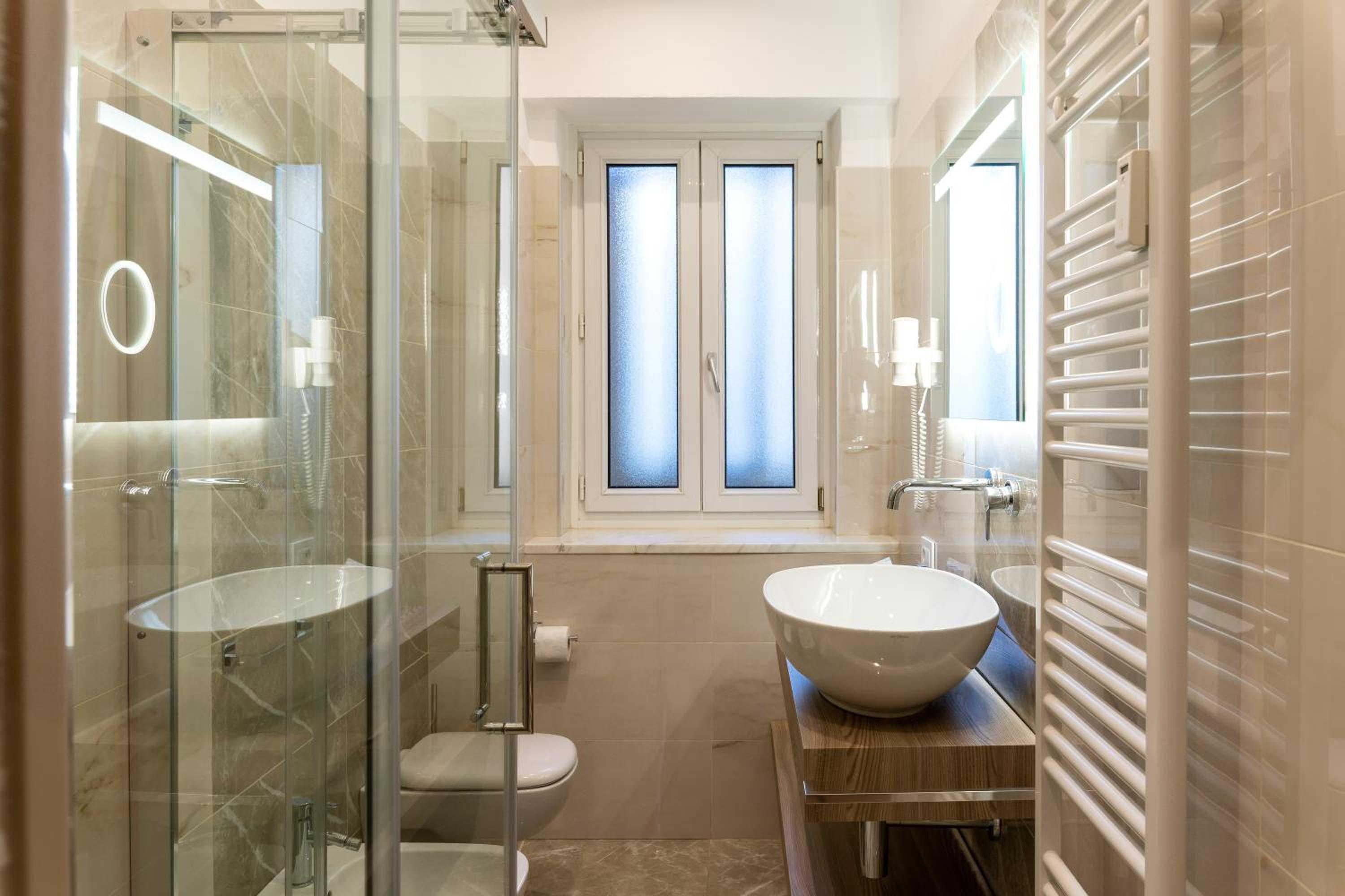 Superior Double Room - Photo 11