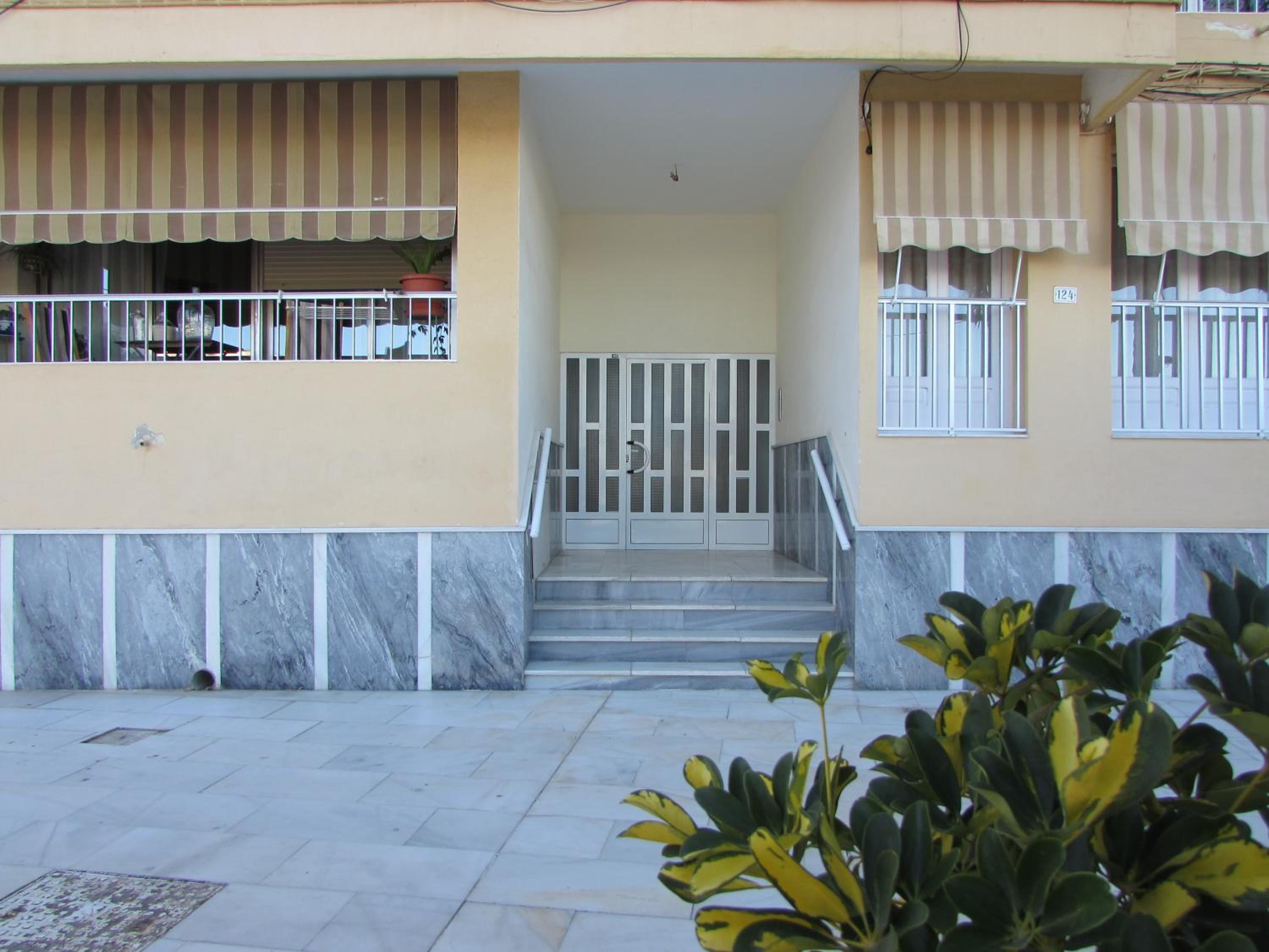 One-Bedroom Apartment - Photo 4