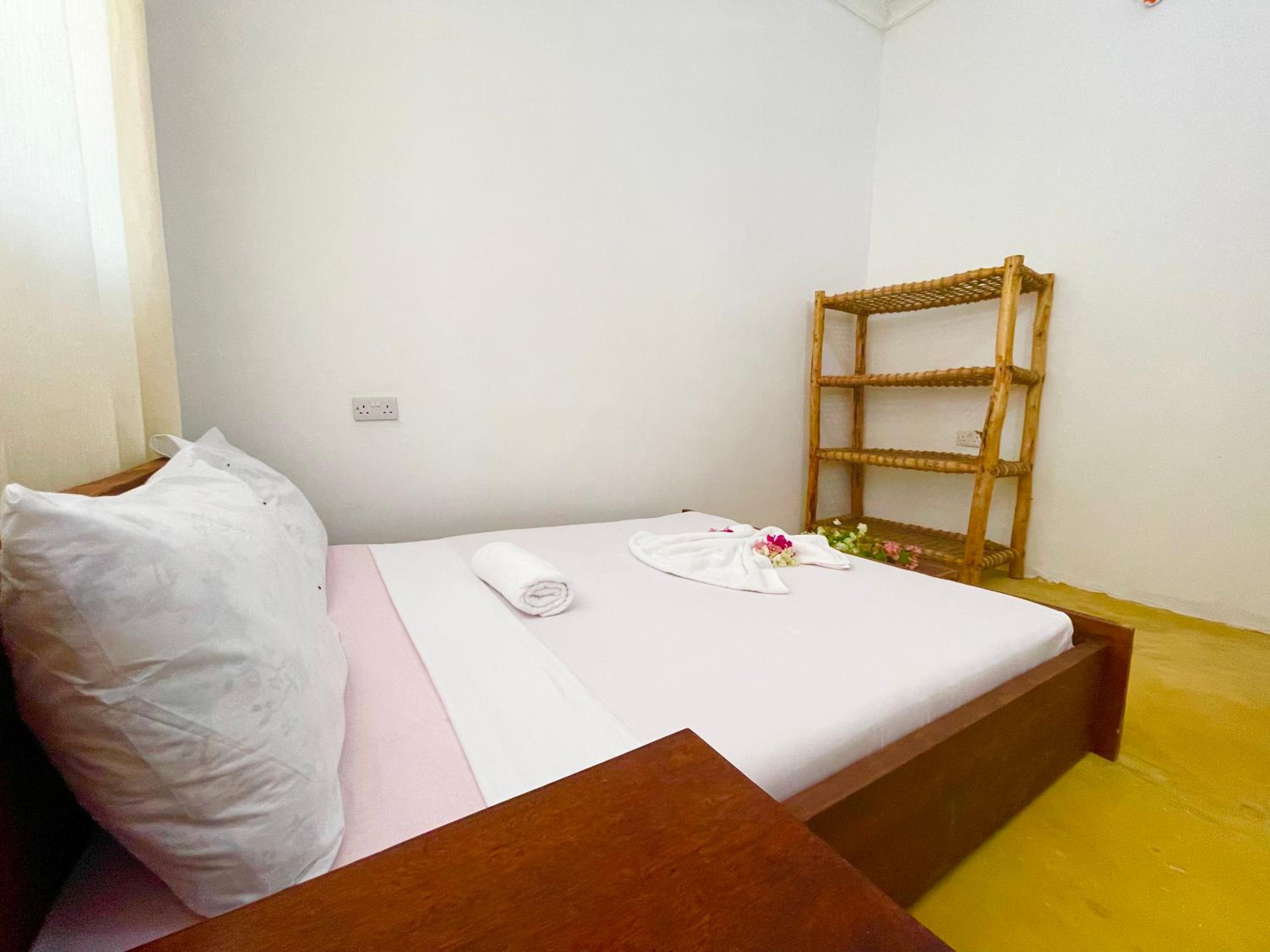 Standard Double Room - Photo 2