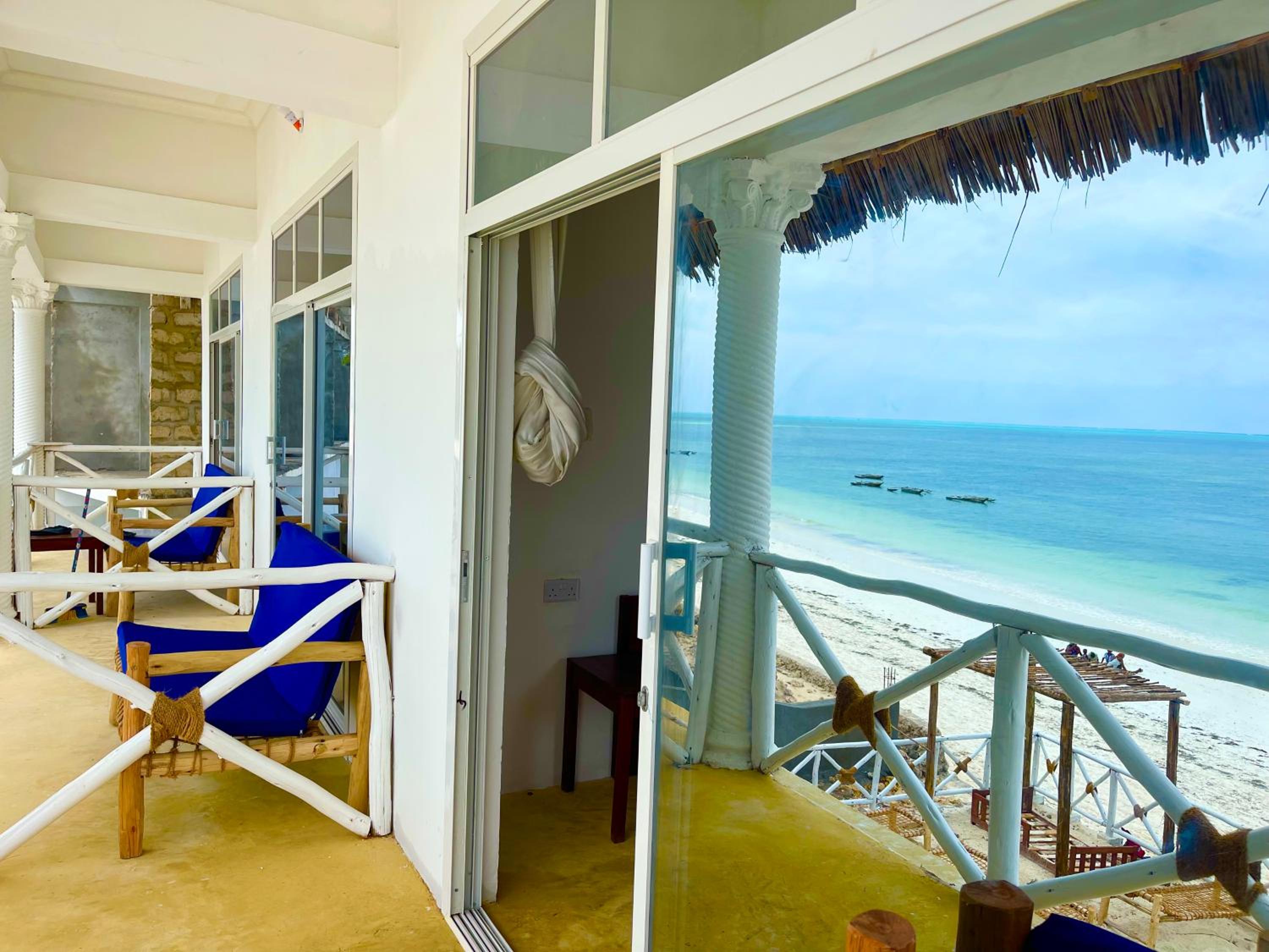 Deluxe Double Room with Balcony and Sea View - Photo 5