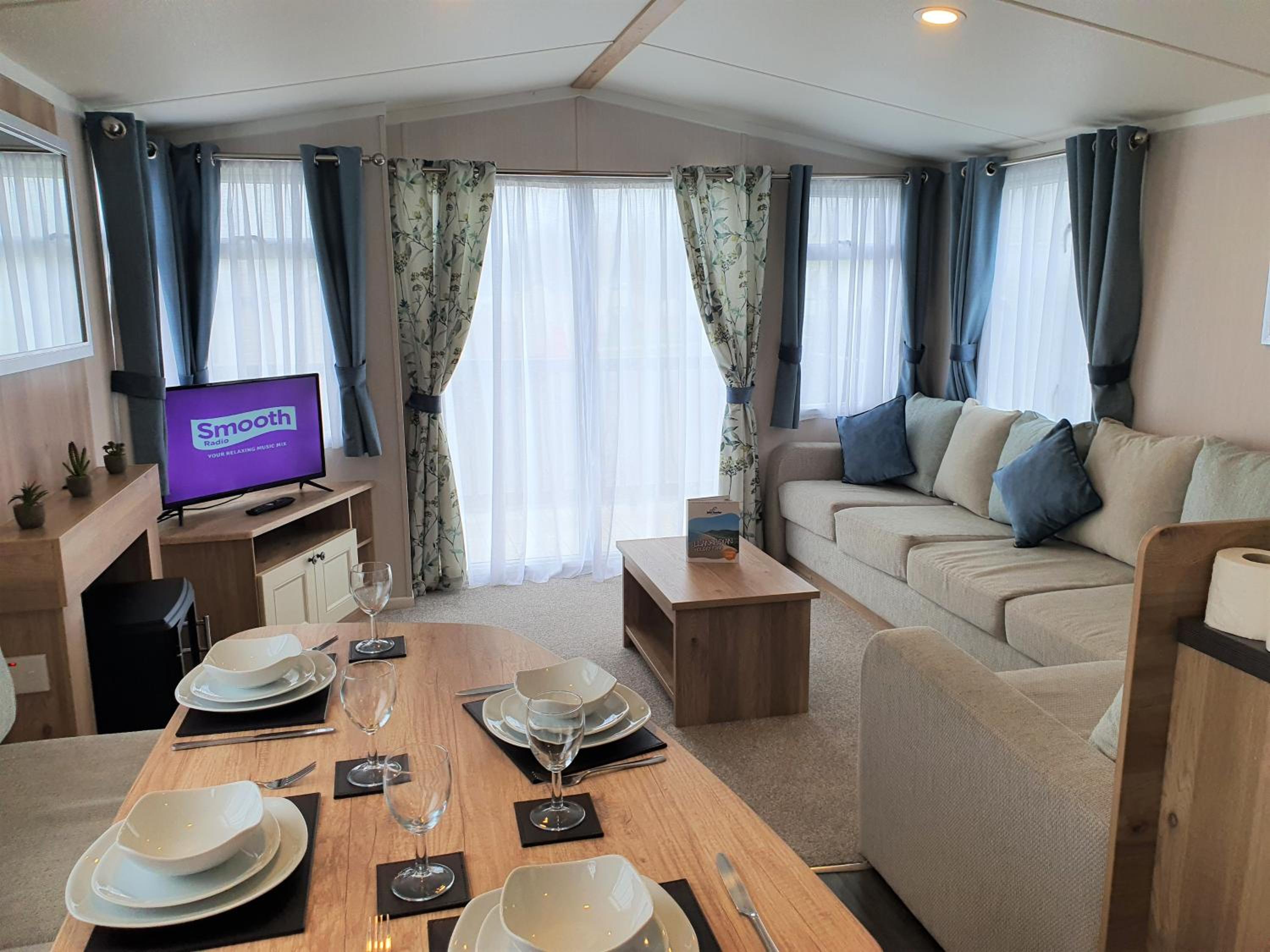 2 Bedroom Platinum Caravan photo 1