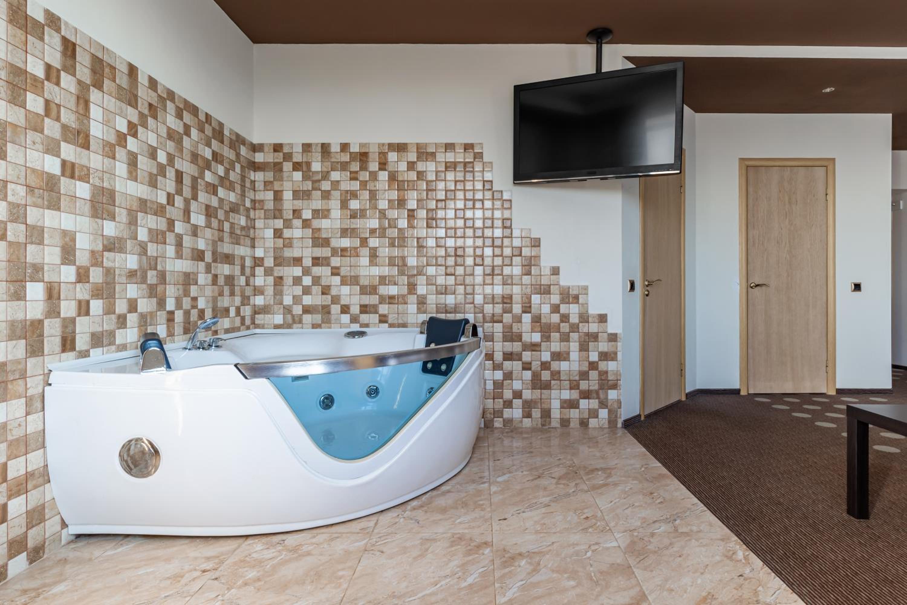 Suite with Spa Bath
