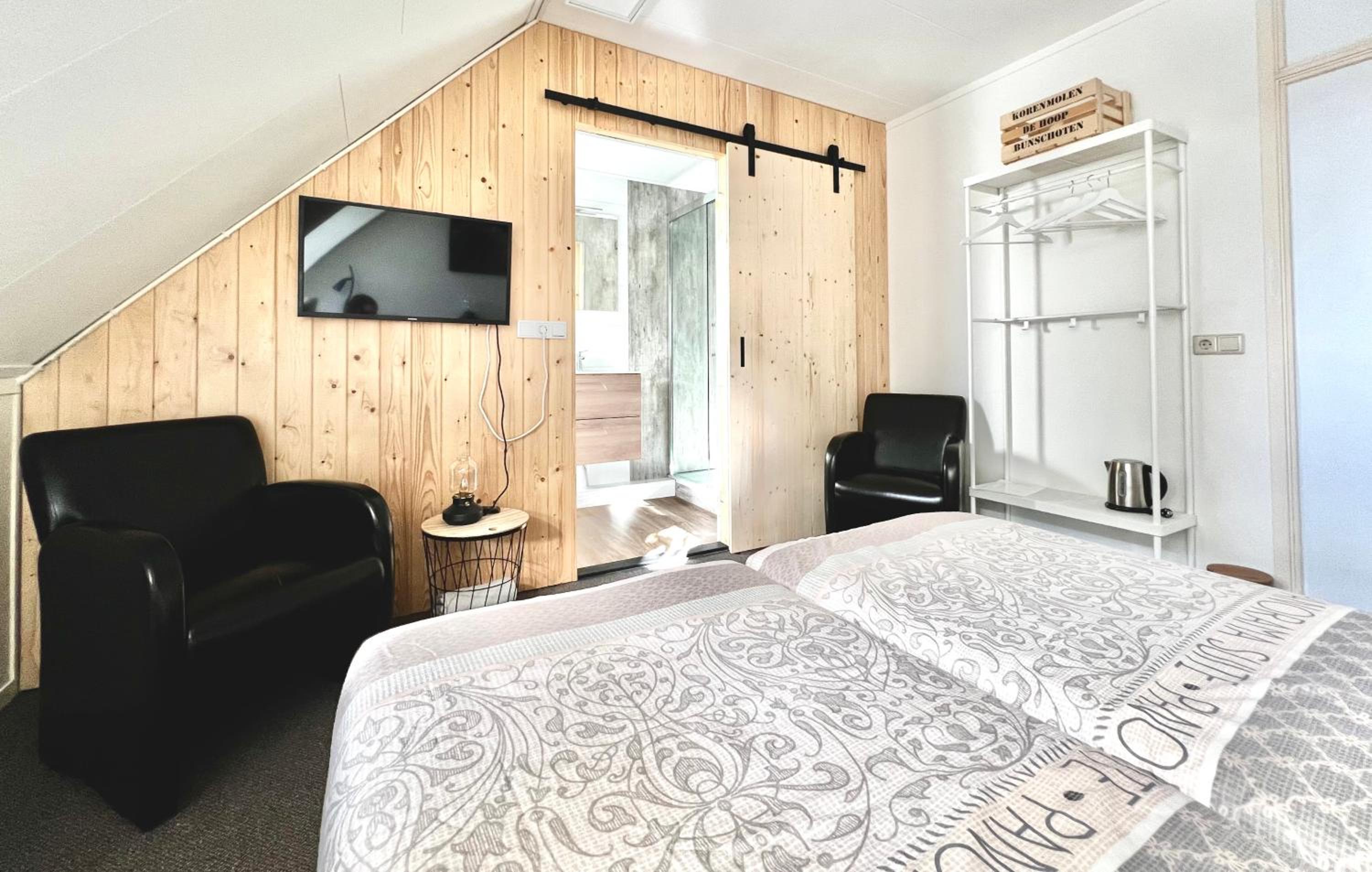 Standard Twin Room photo 1
