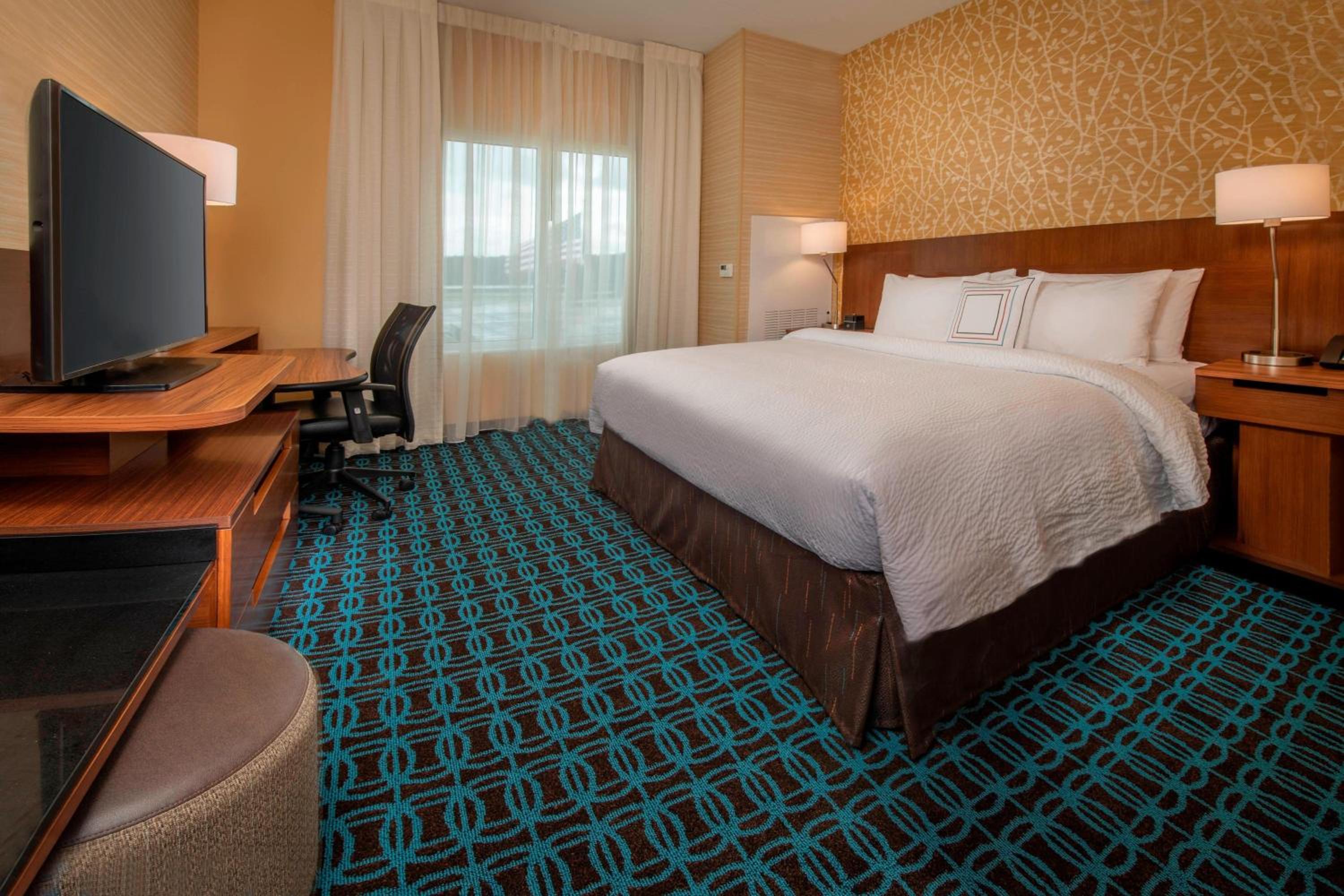 King Room with Bathtub - Mobility Access